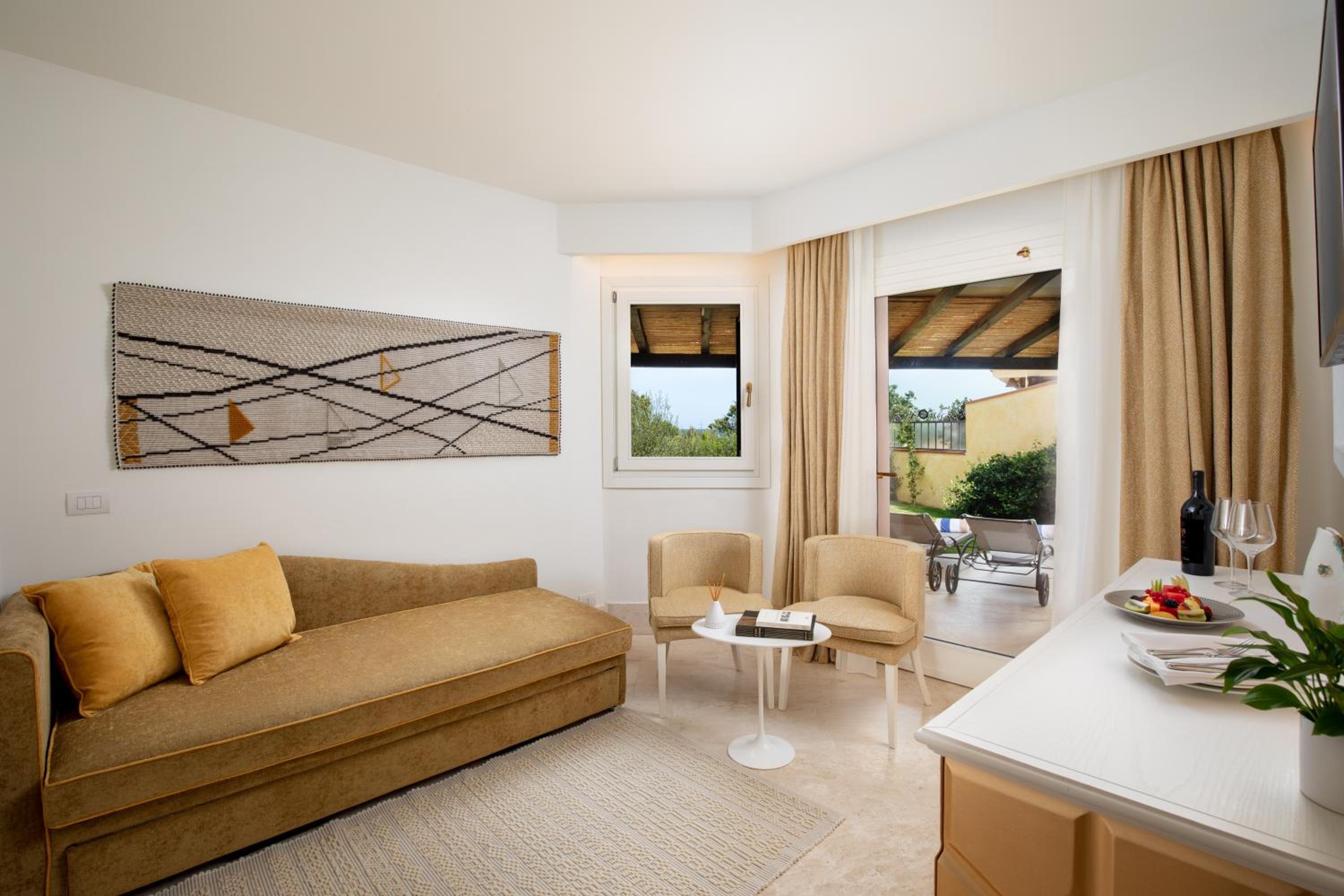 Suite with Garden View - Photo 4