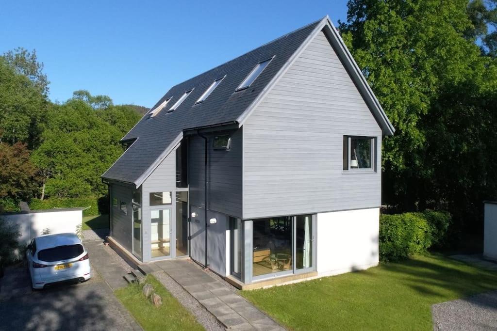 Four-Bedroom House photo 3