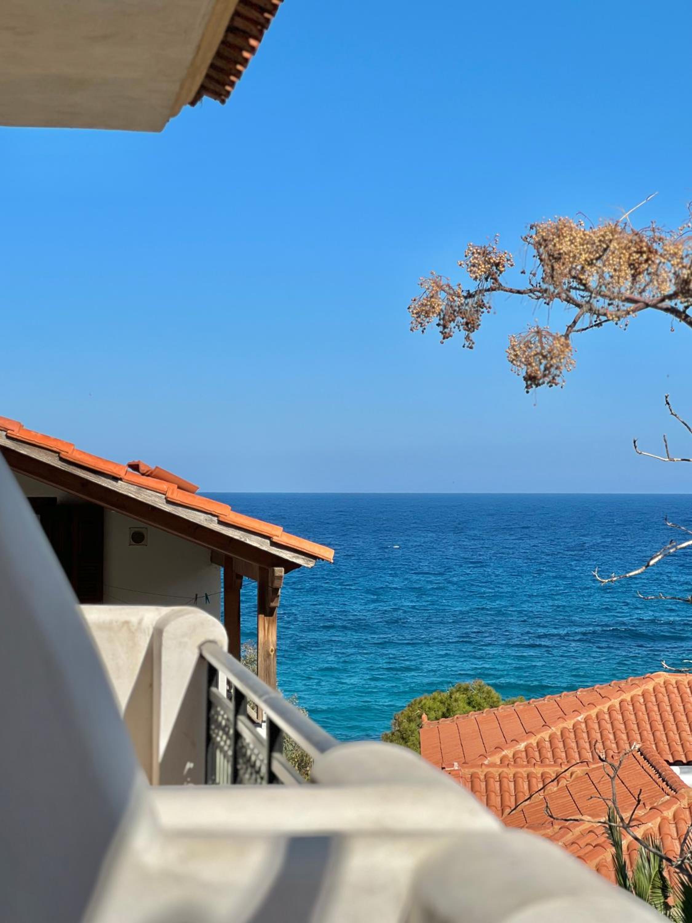 One-Bedroom Apartment with Garden View photo 2