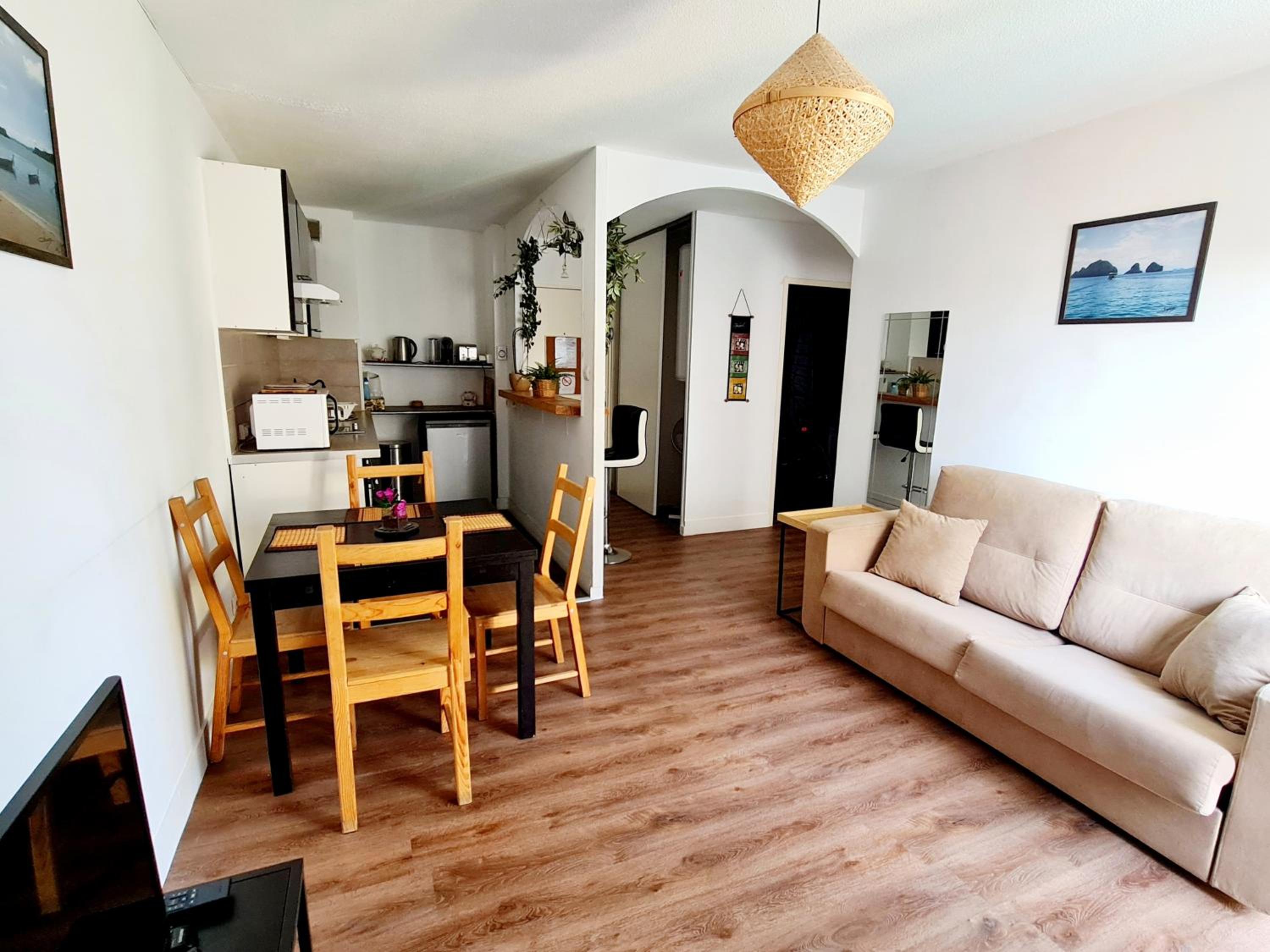 One-Bedroom Apartment