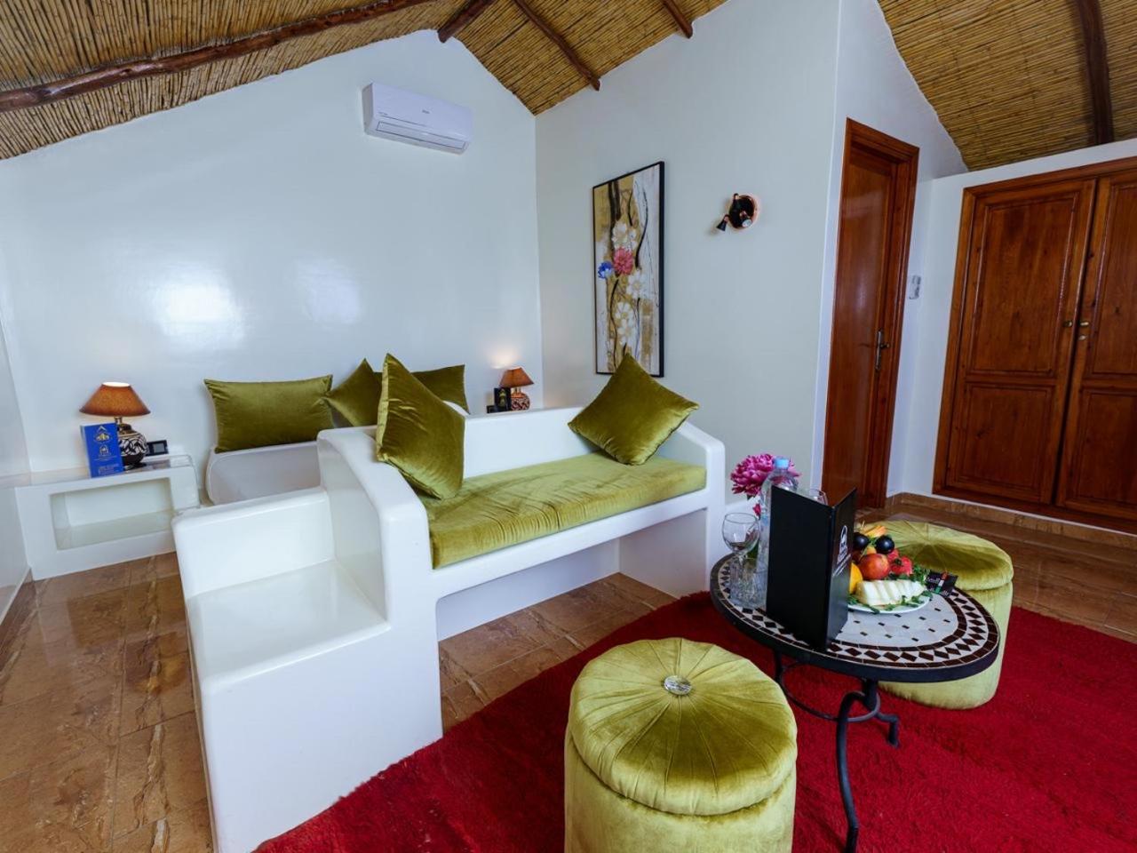 Superior Bungalow - Photo 1