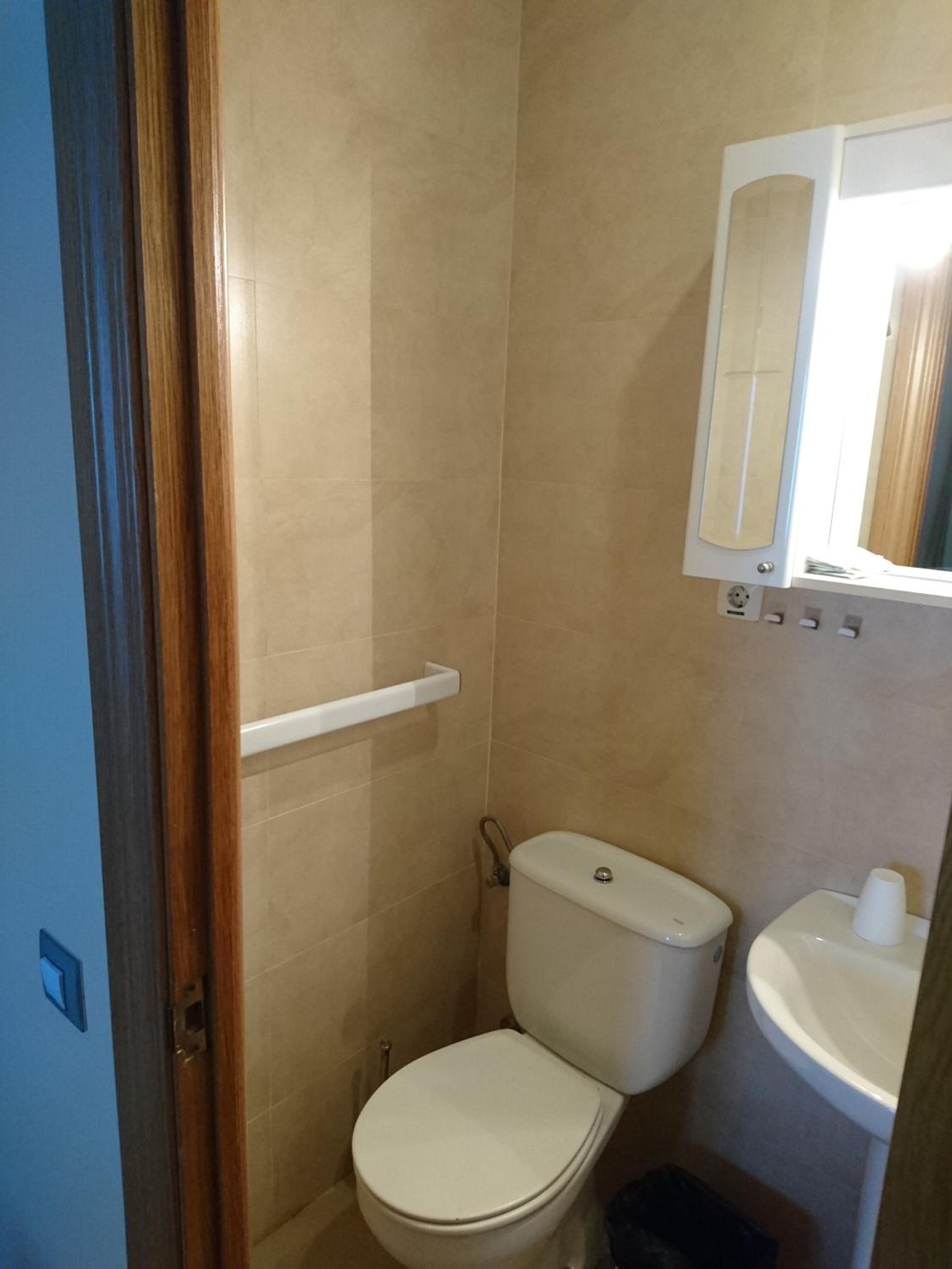 Triple Room - Photo 6