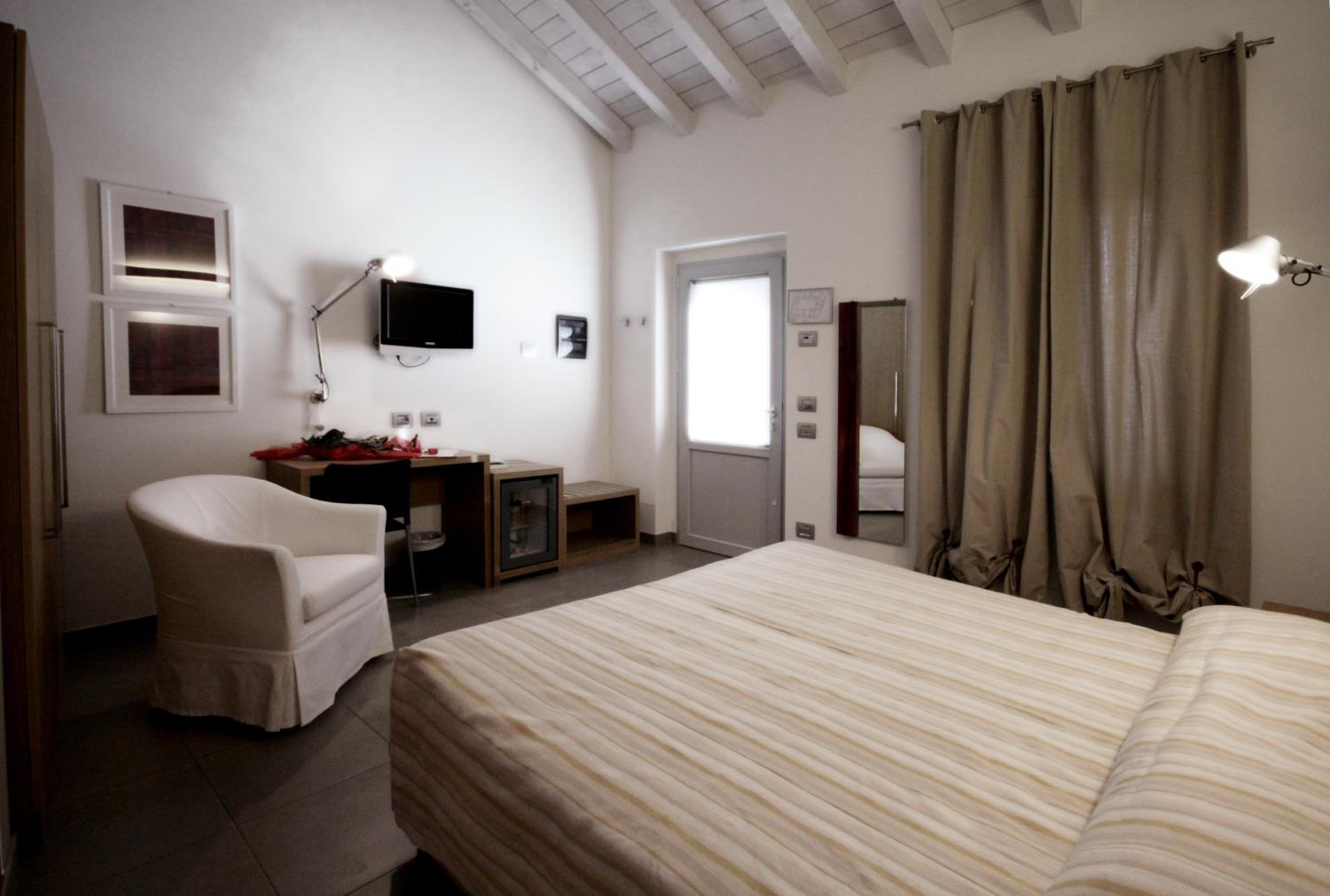 Double Room - Photo 1