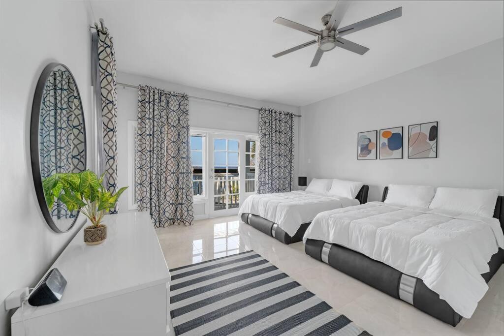 Villa with Sea View photo 1