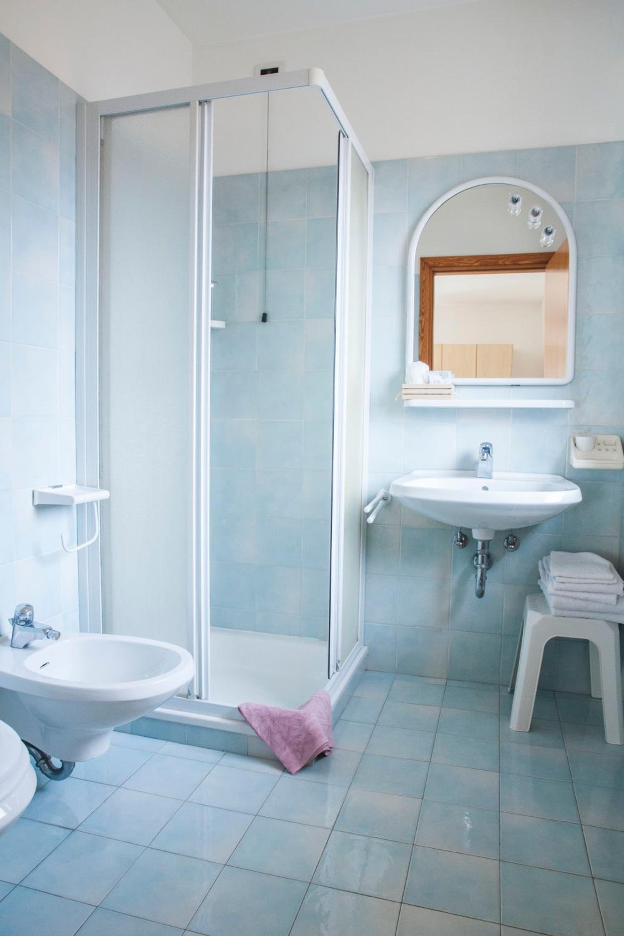 Double or Twin Room photo 3