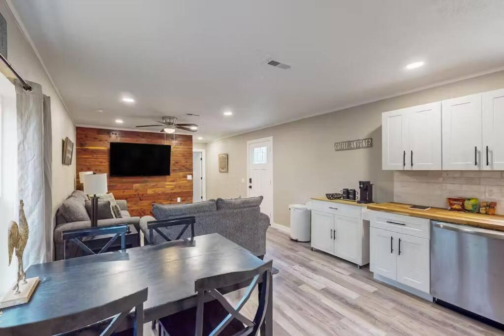 Two-Bedroom House photo 1