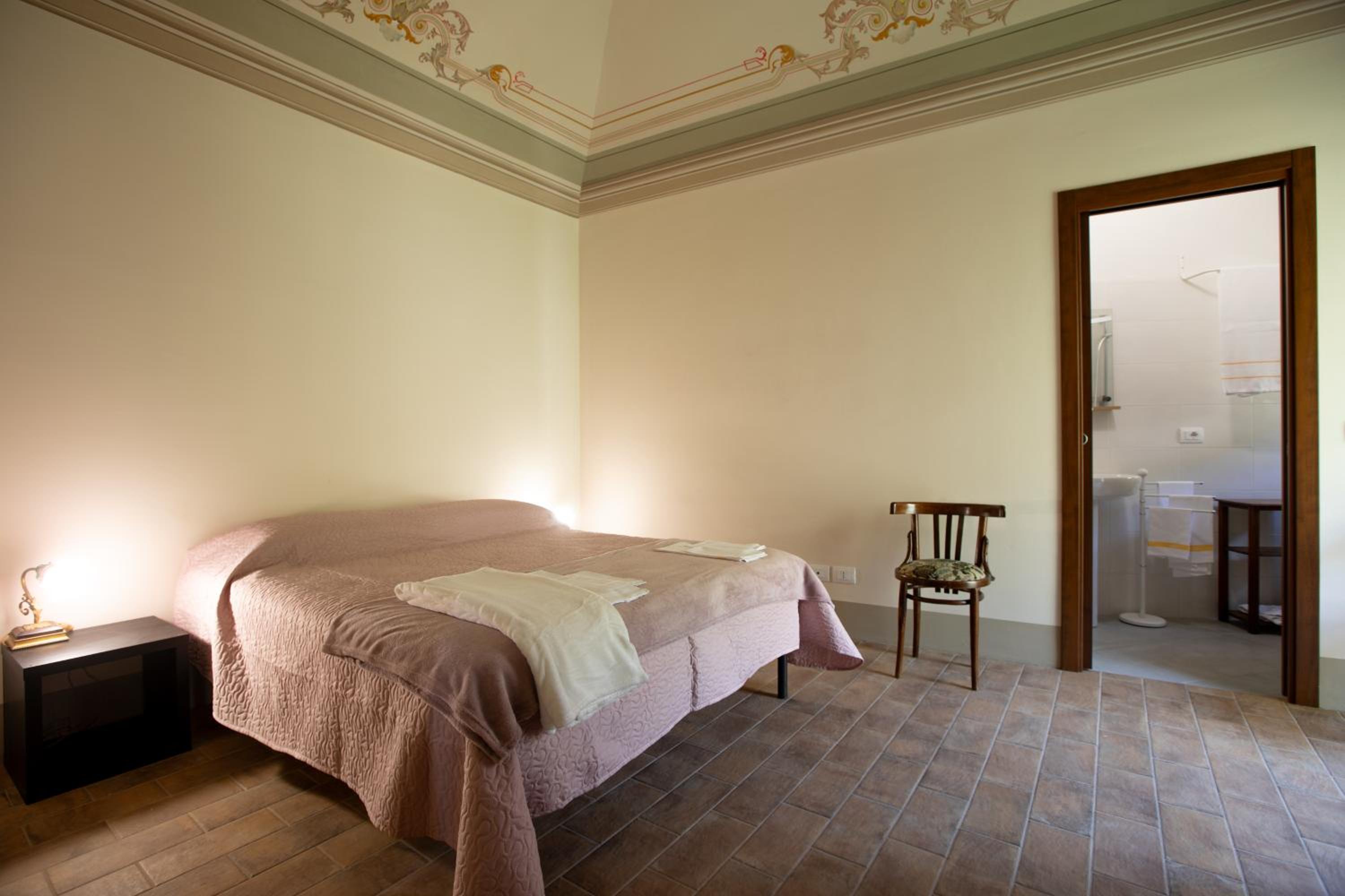 Double or Twin Room - Photo 12