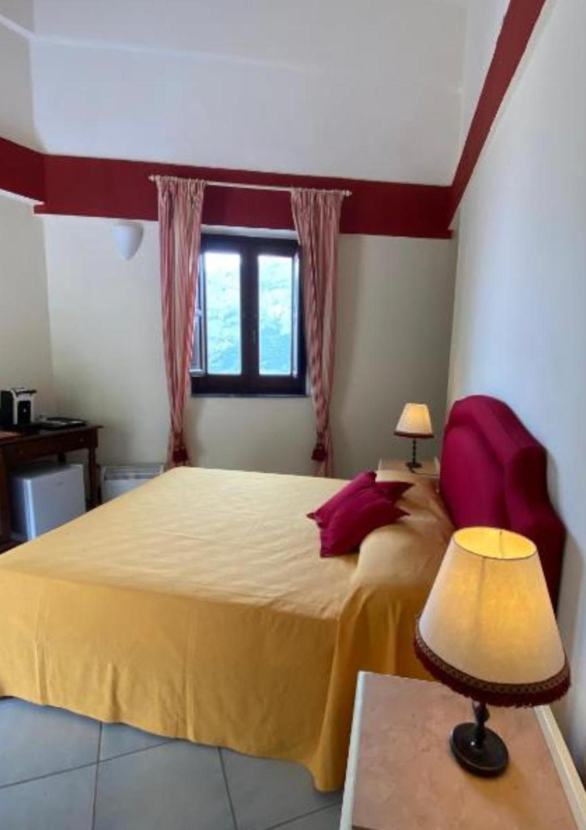 Double Room with Private Bathroom photo 3
