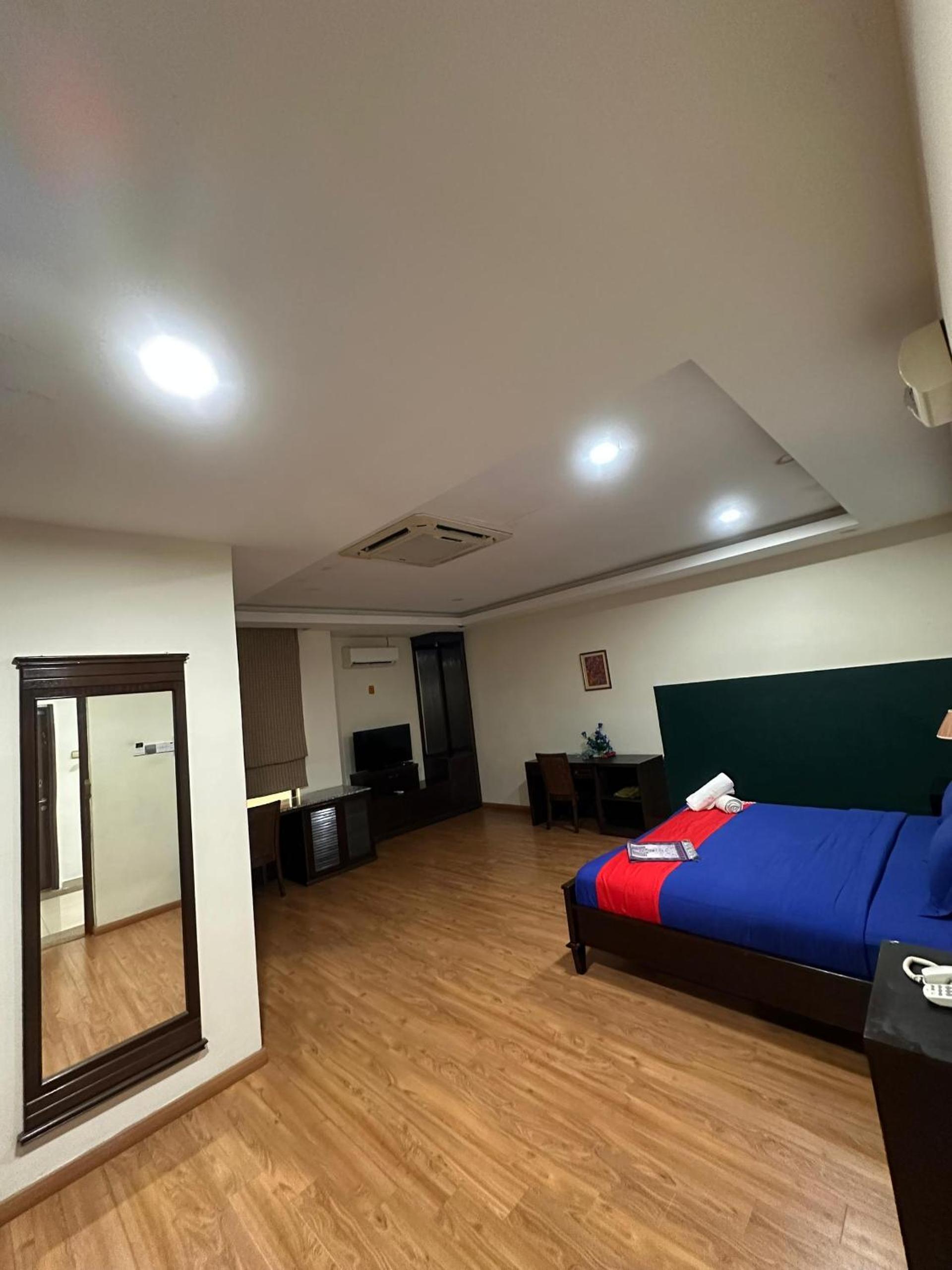 Executive Suite