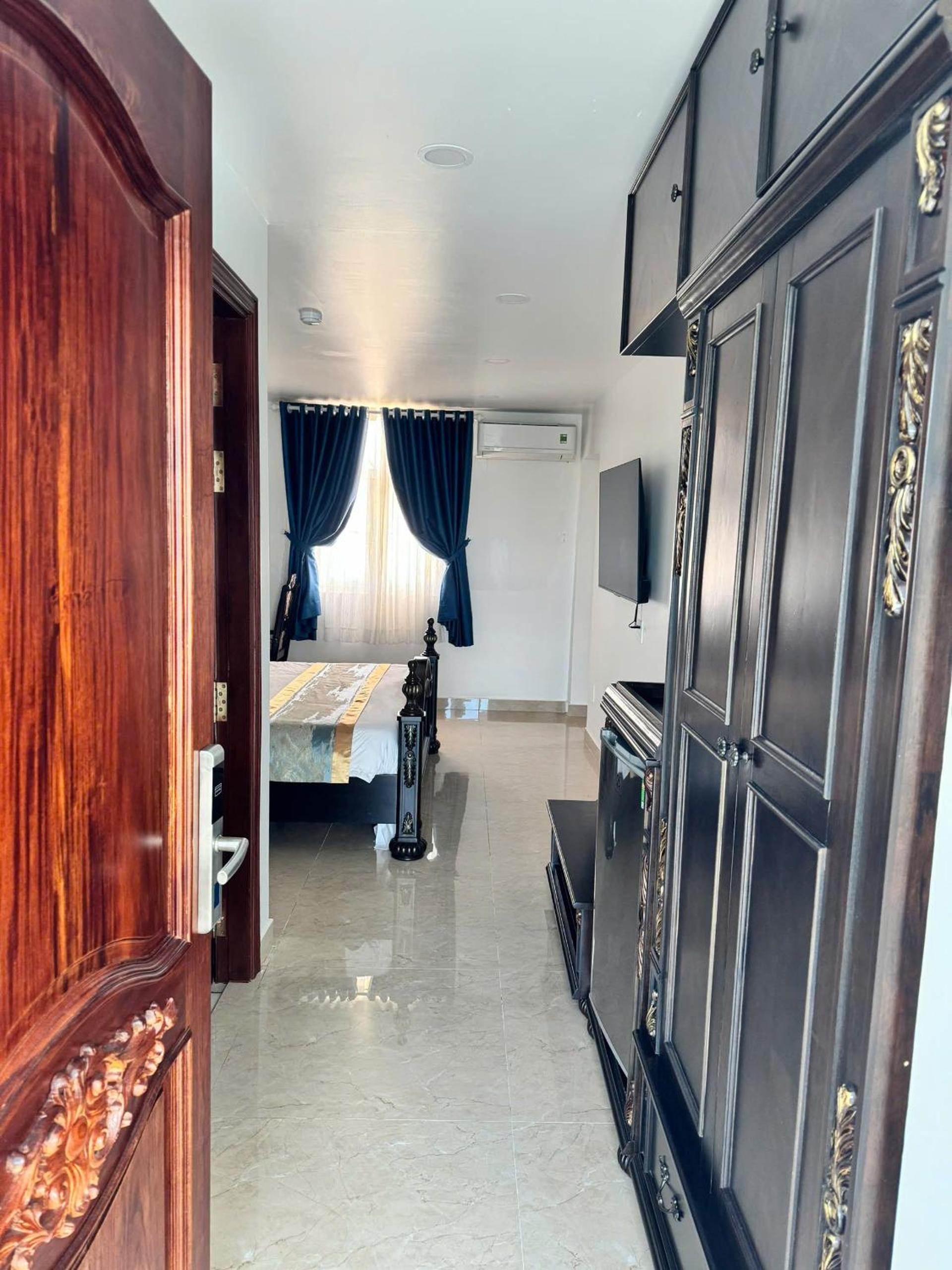 King Suite - Photo 4