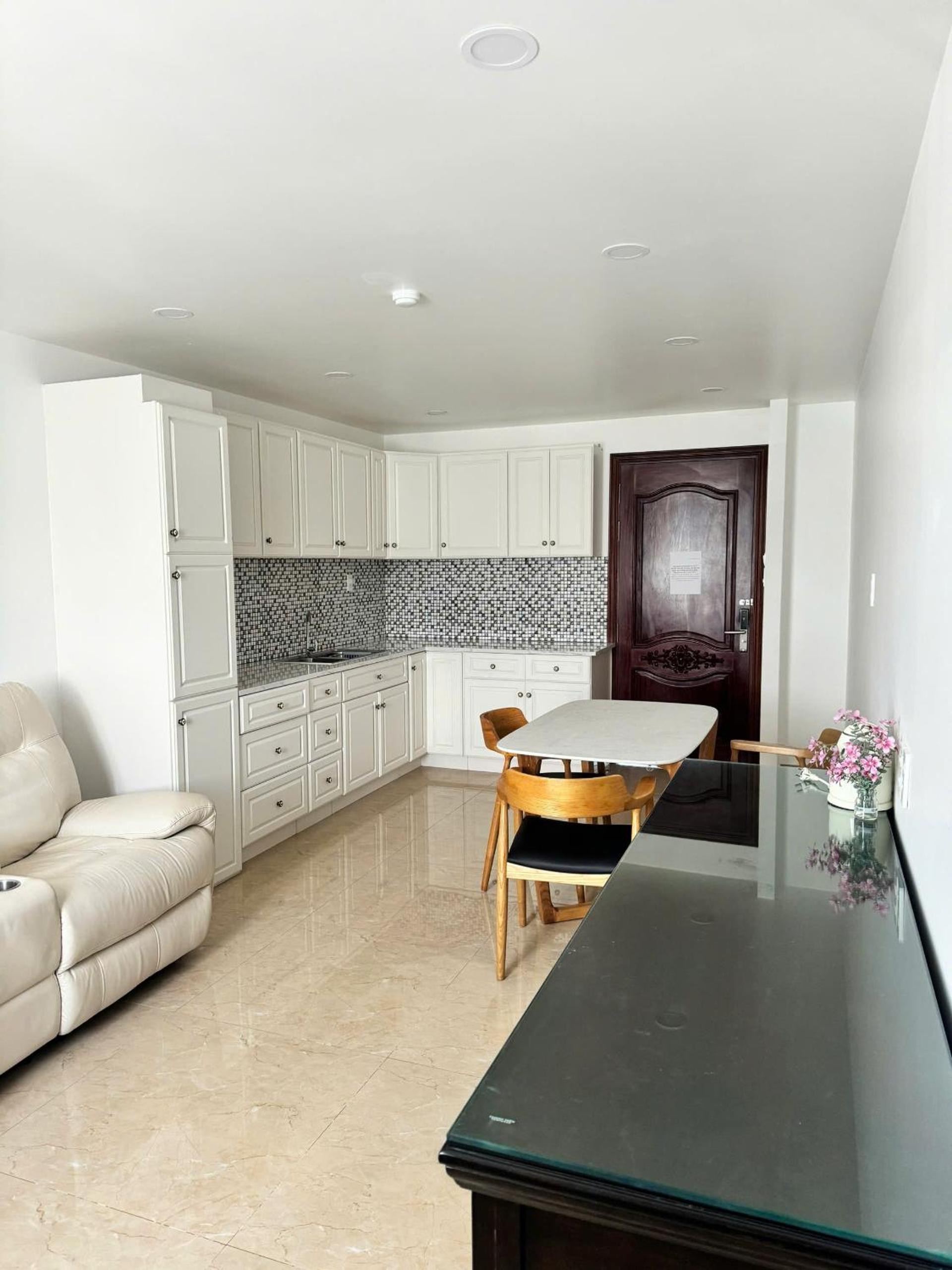 King Suite - Photo 7