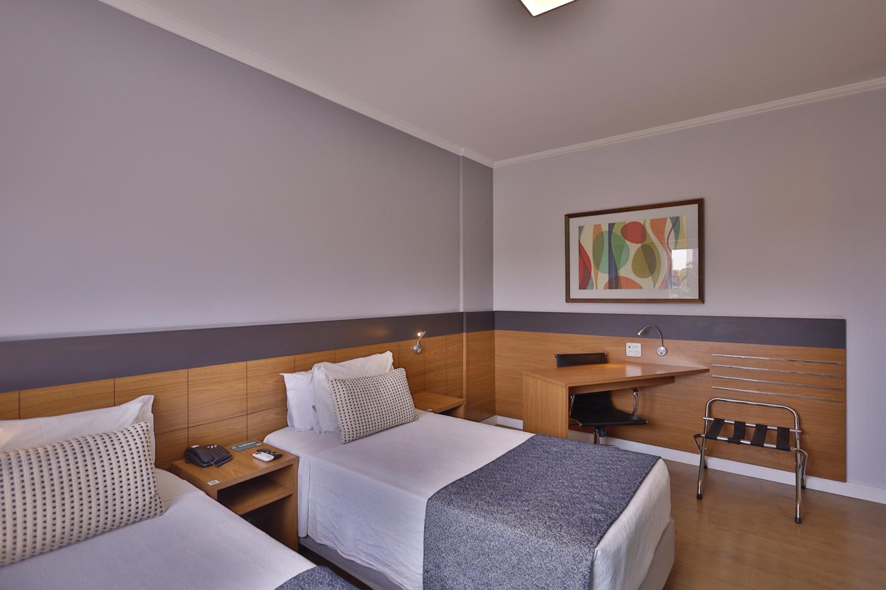 Deluxe Twin Room - Photo 2