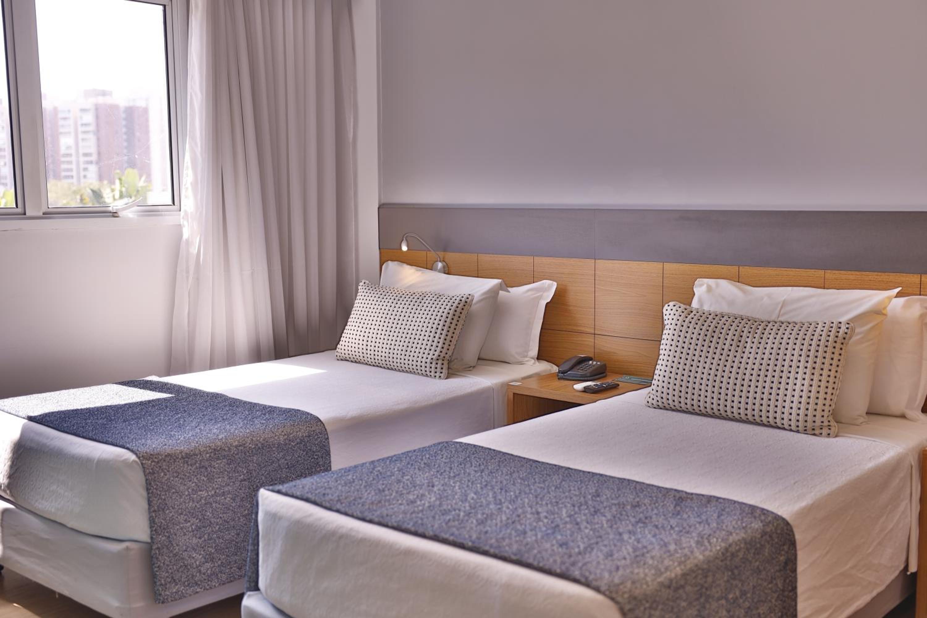 Deluxe Twin Room - Photo 1