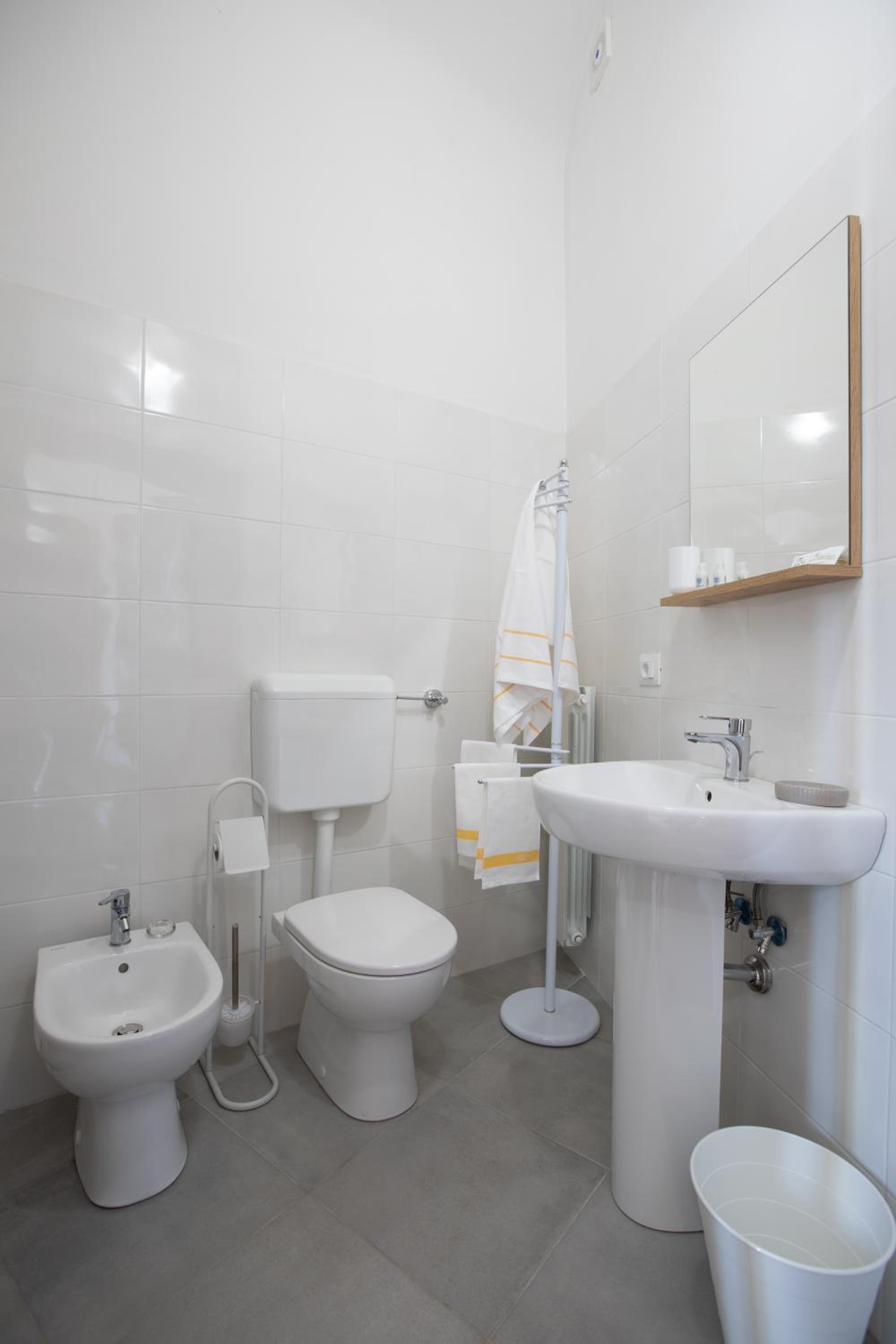 Double or Twin Room - Photo 11
