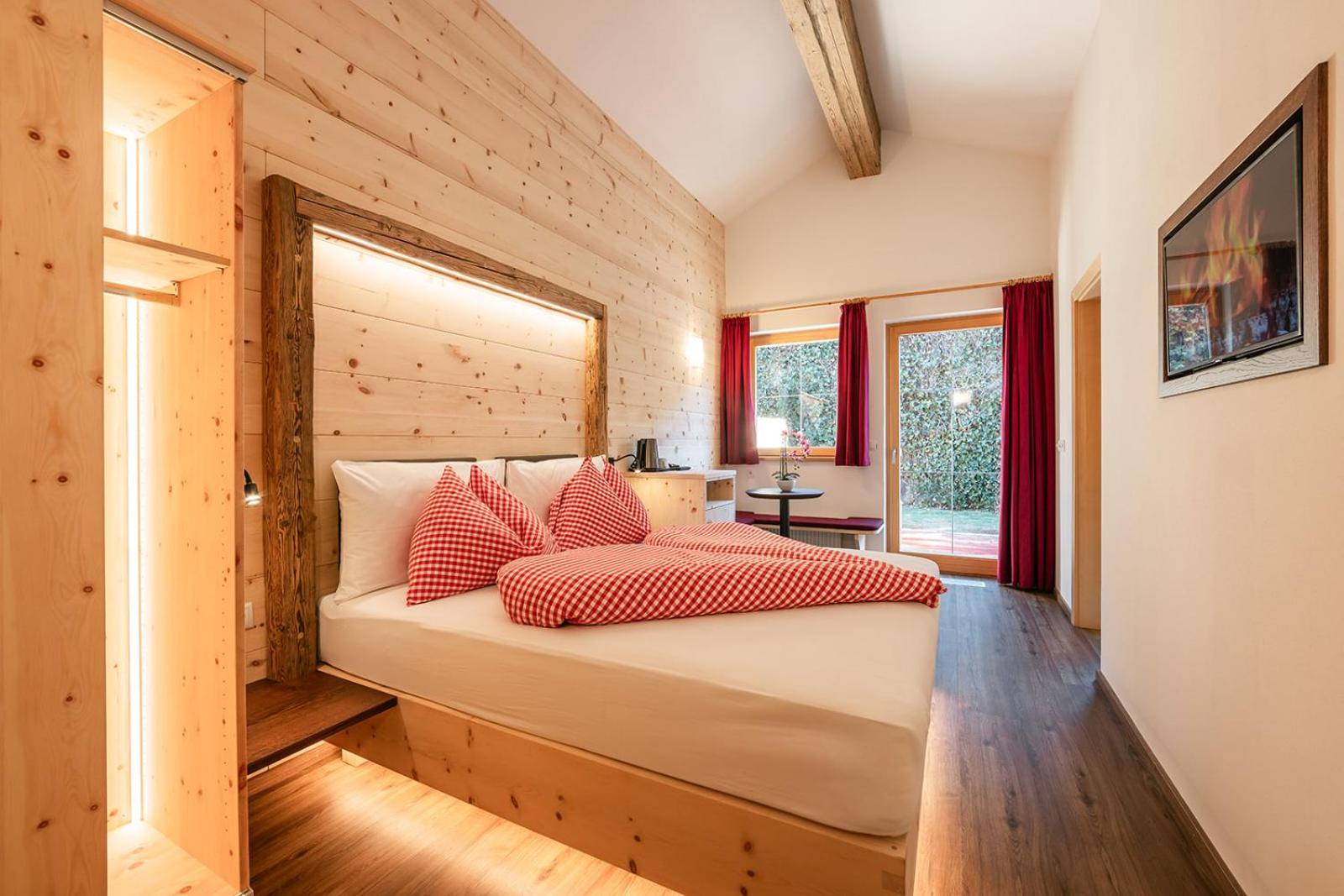Junior Suite with Garden View