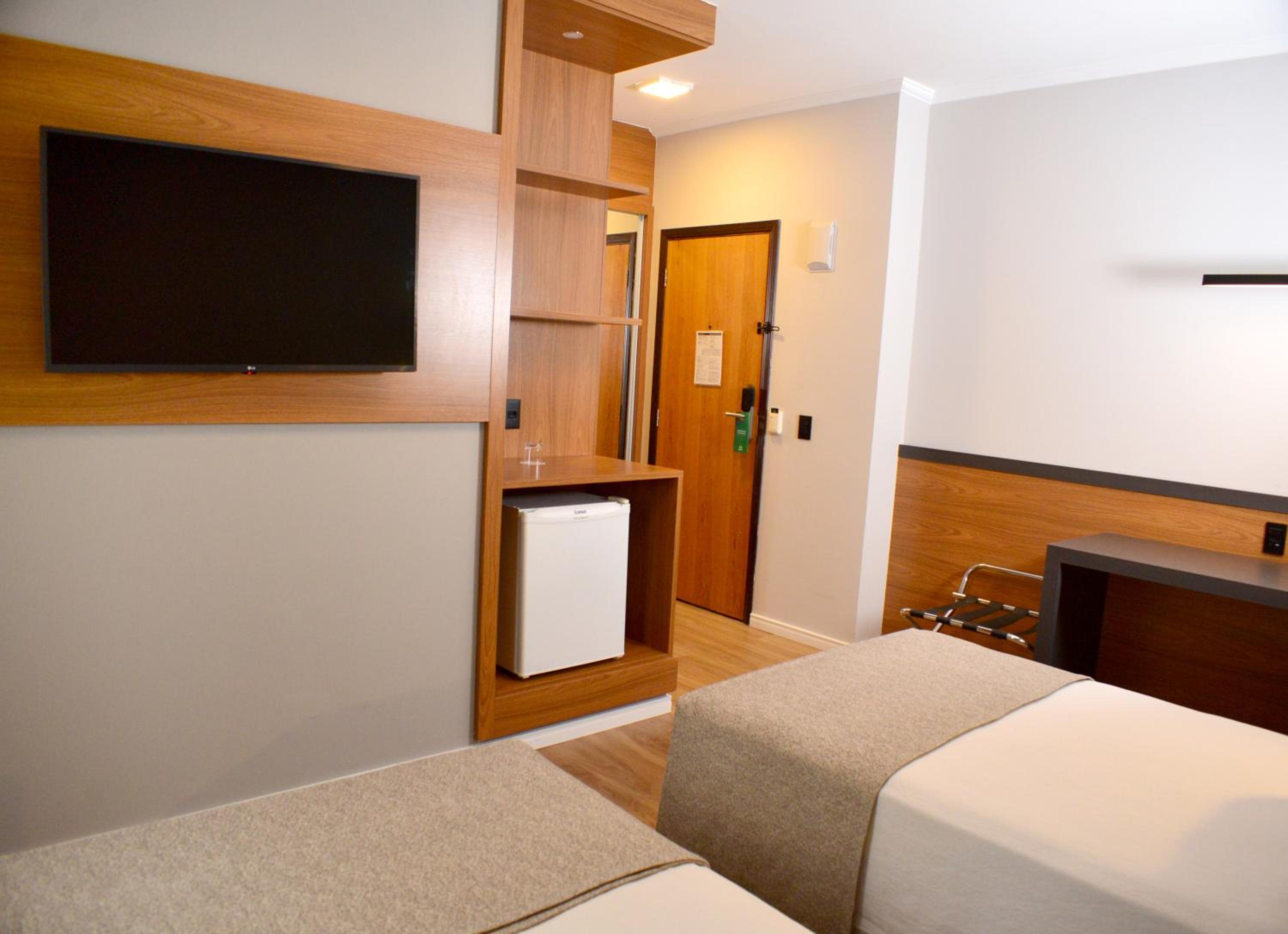 Executive Twin Room - Photo 4