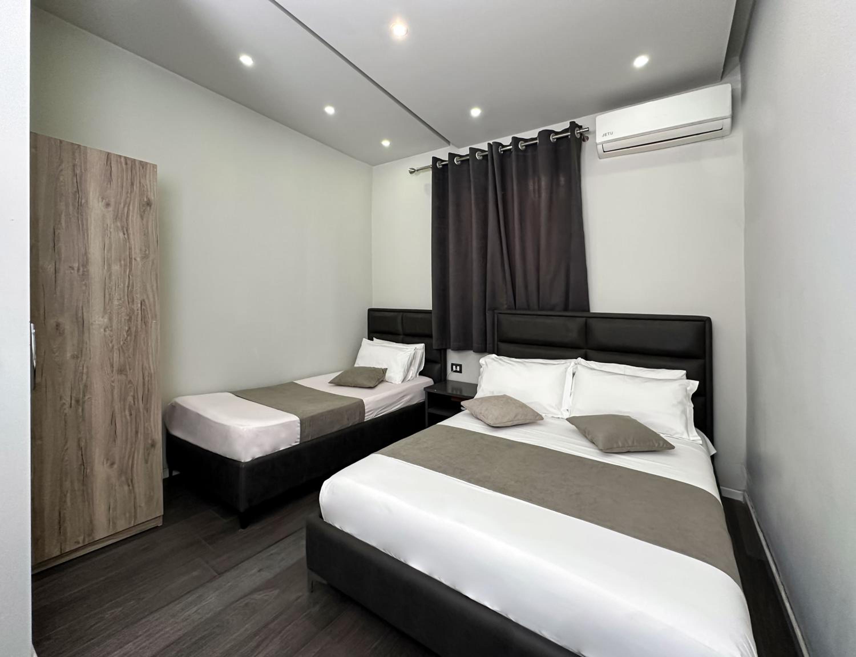 Economy Triple Room