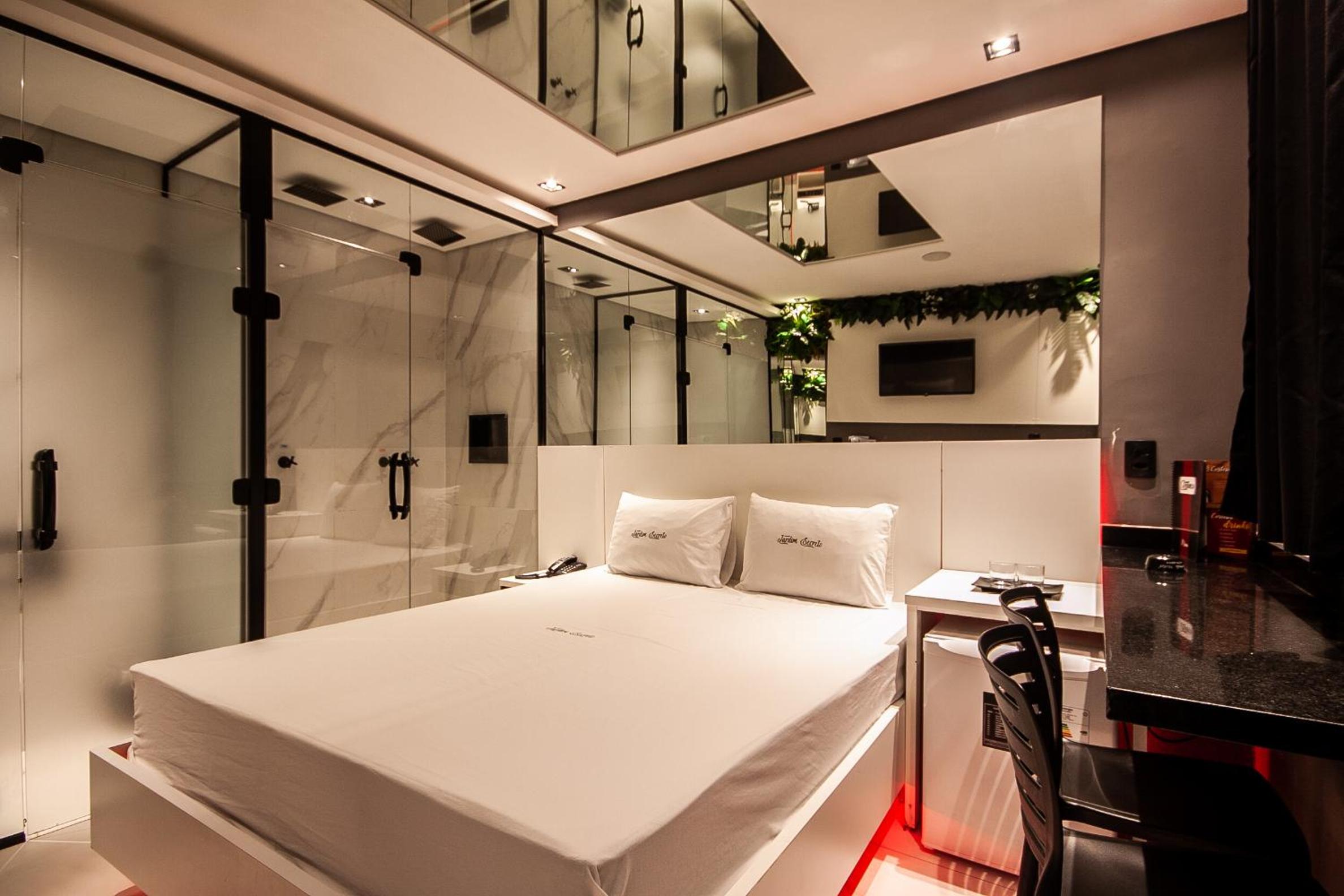 Suite photo 1