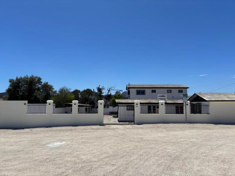Three-Bedroom House photo 2