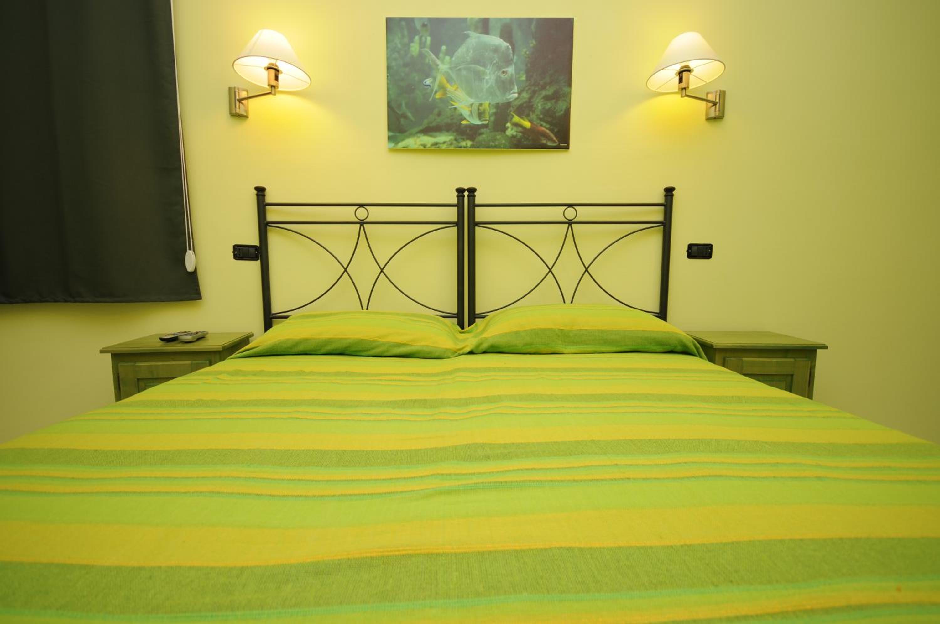 Economy Double Room photo 3