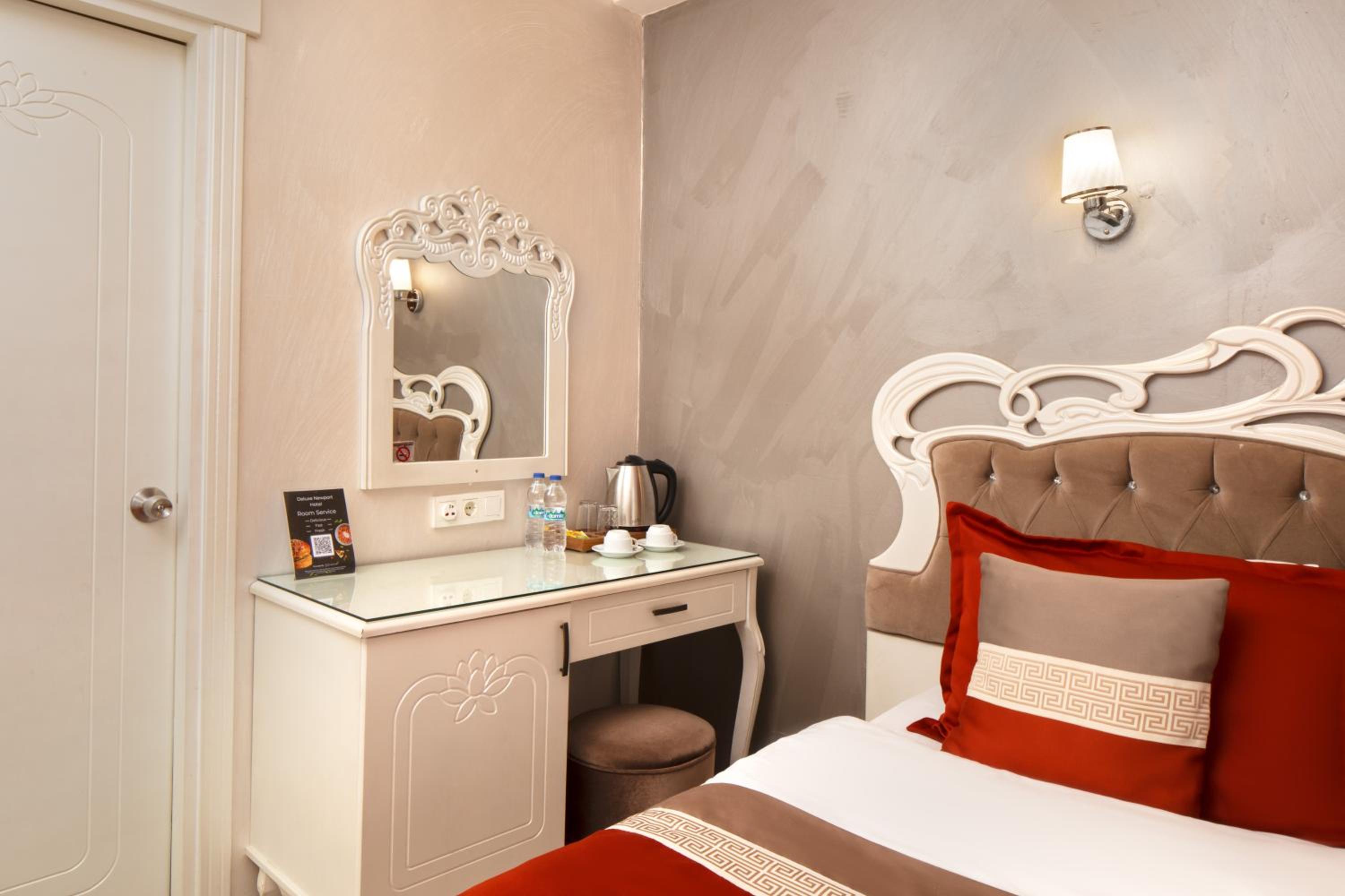 Deluxe Triple Room photo 3