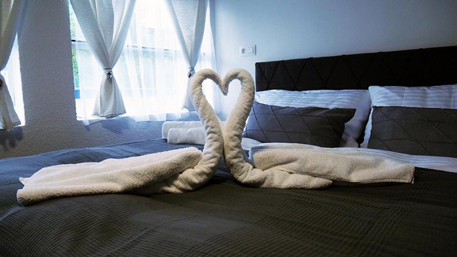Double Room with Spa Bath photo 1