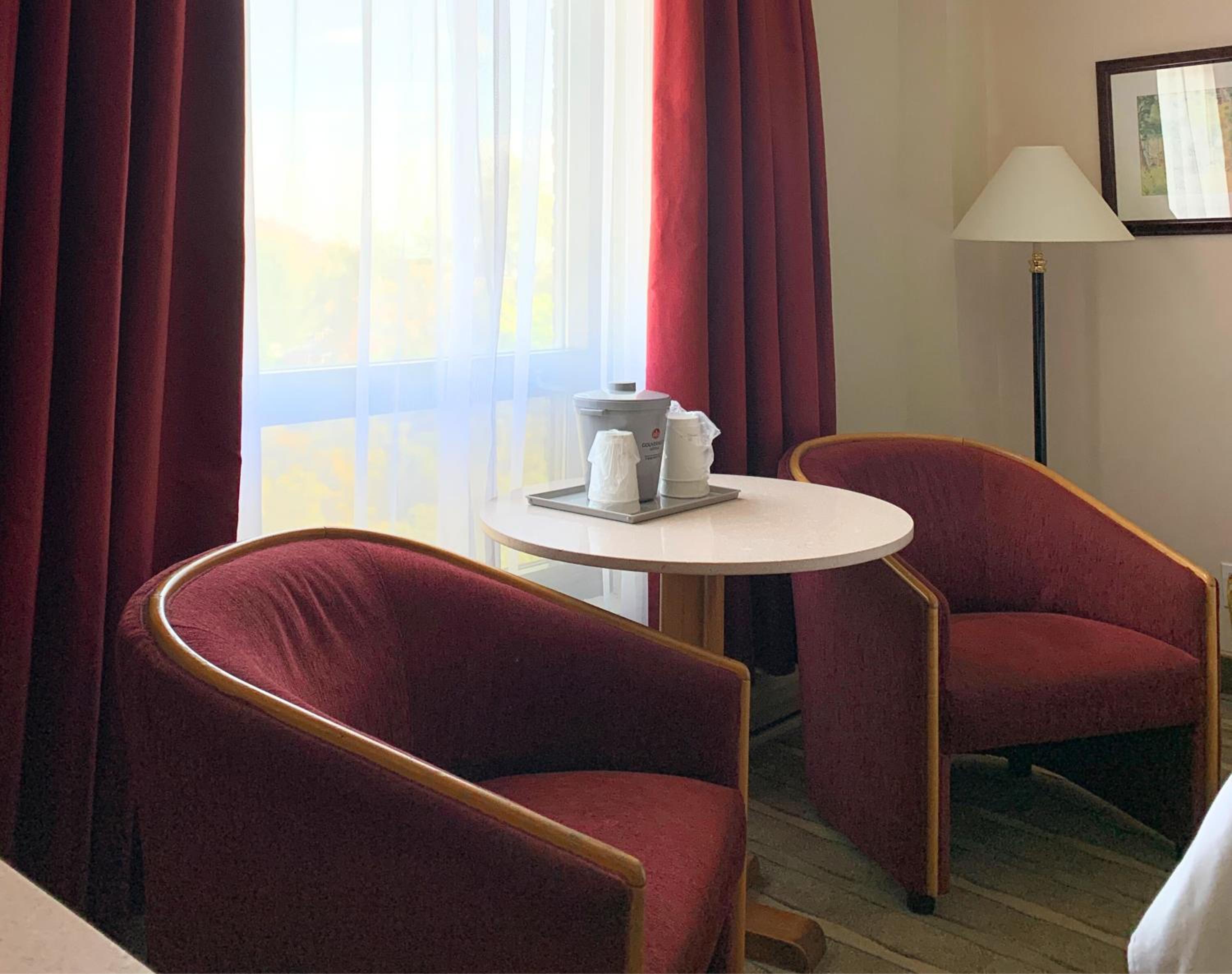 Business Queen Room with Two Queen Beds - Photo 6
