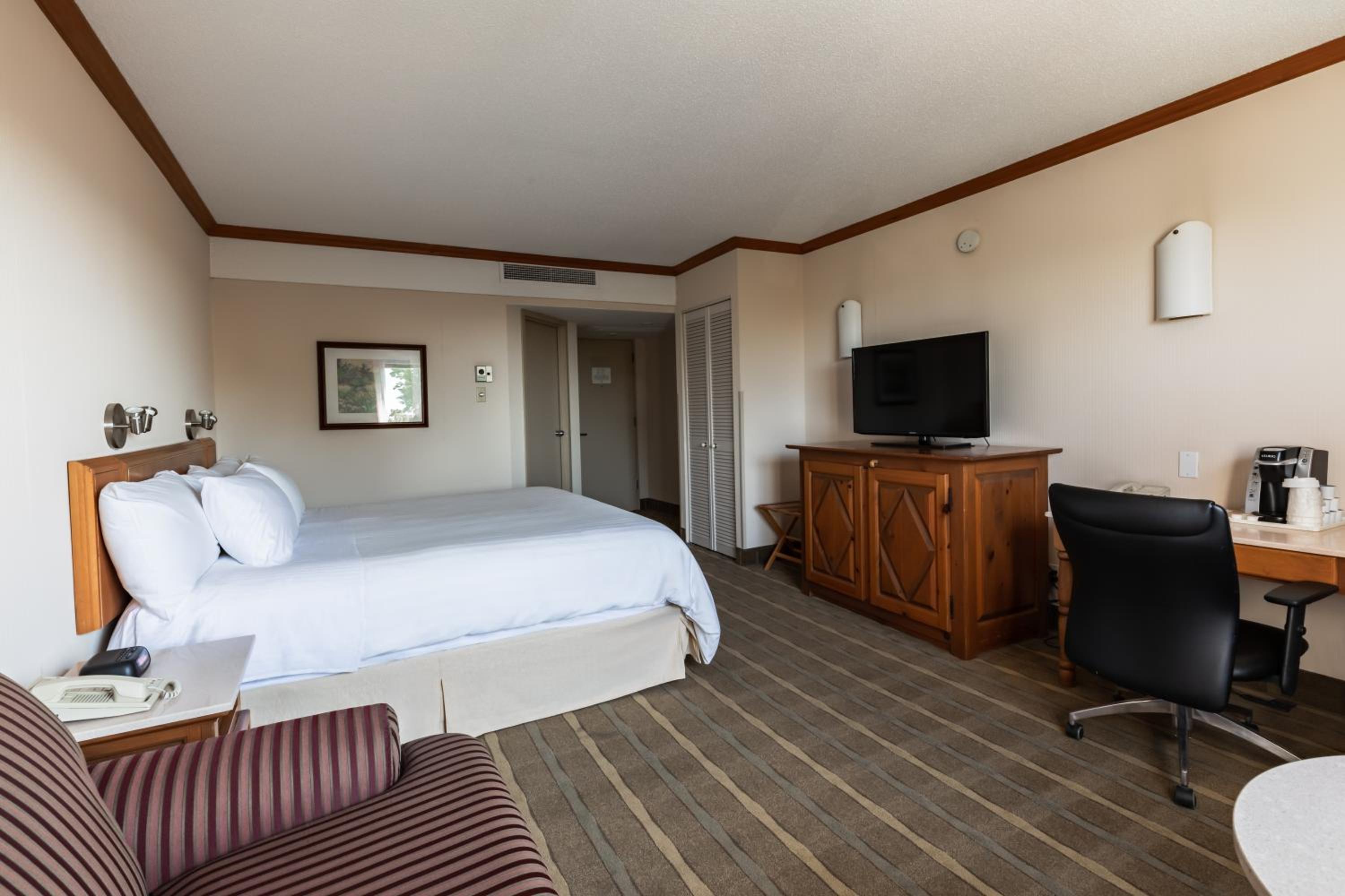 Business King Room - Photo 5