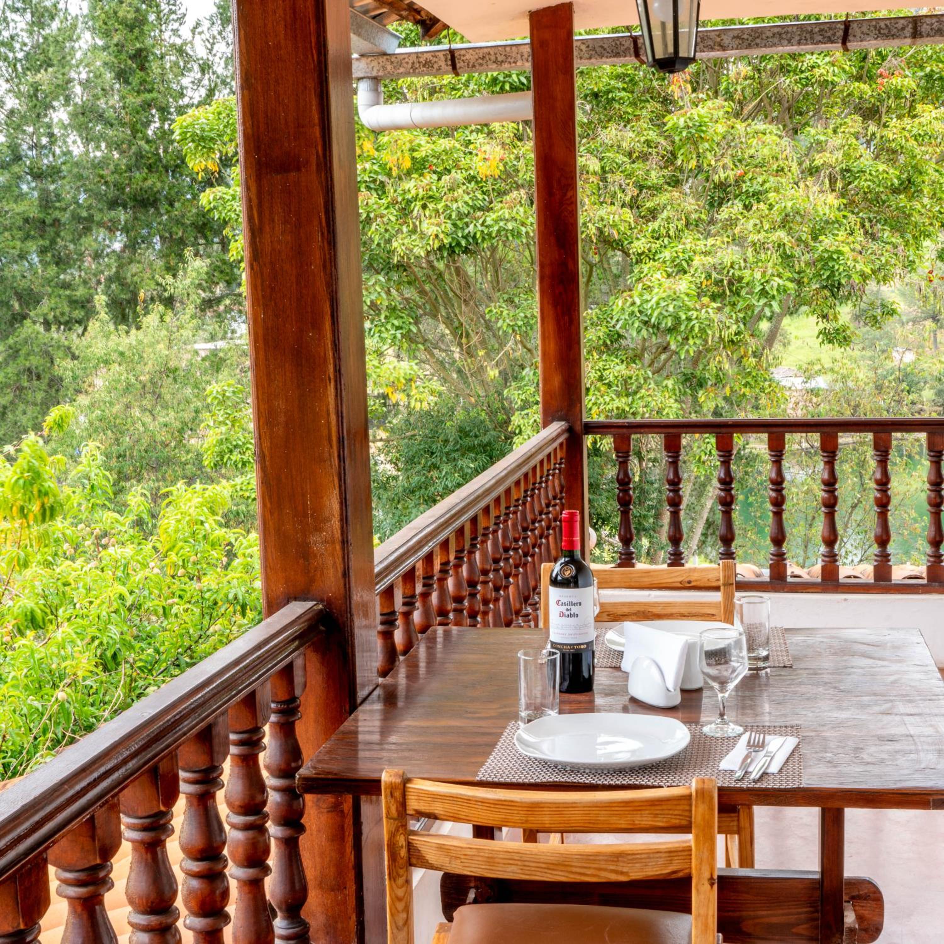 King Room with Balcony - Photo 2