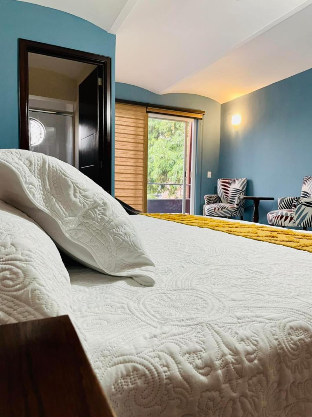 Deluxe Double Room with Balcony photo 1