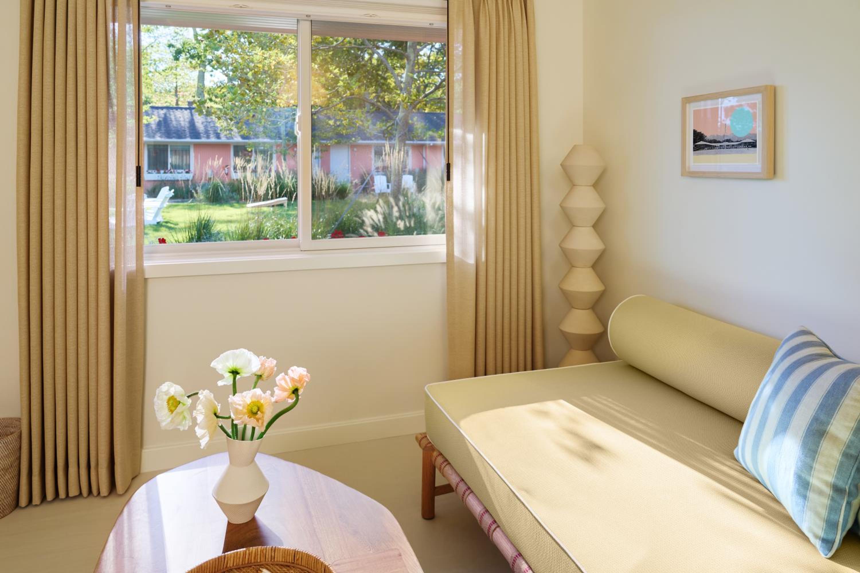 Queen Room with Garden View photo 1