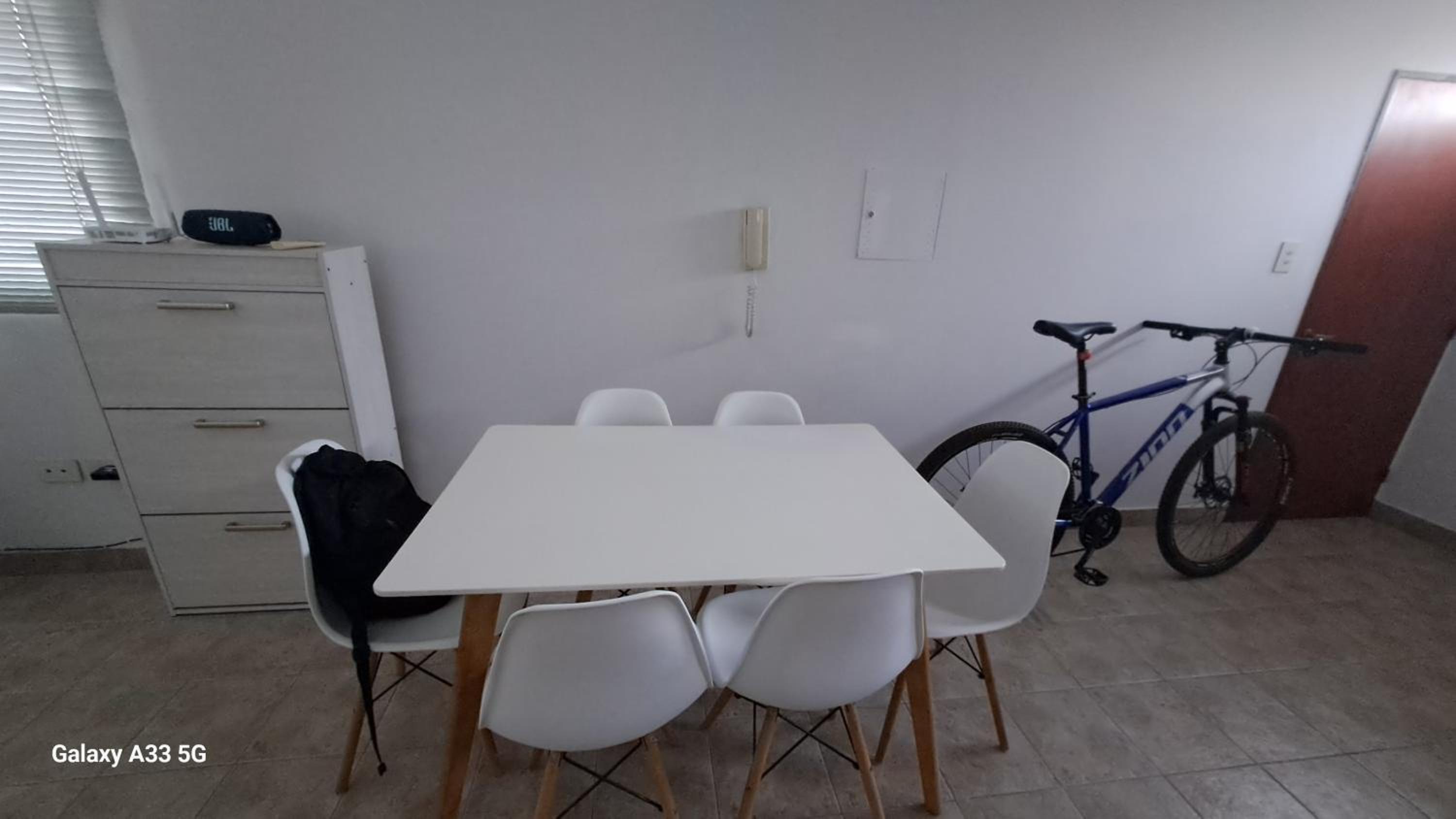 One-Bedroom Apartment photo 3