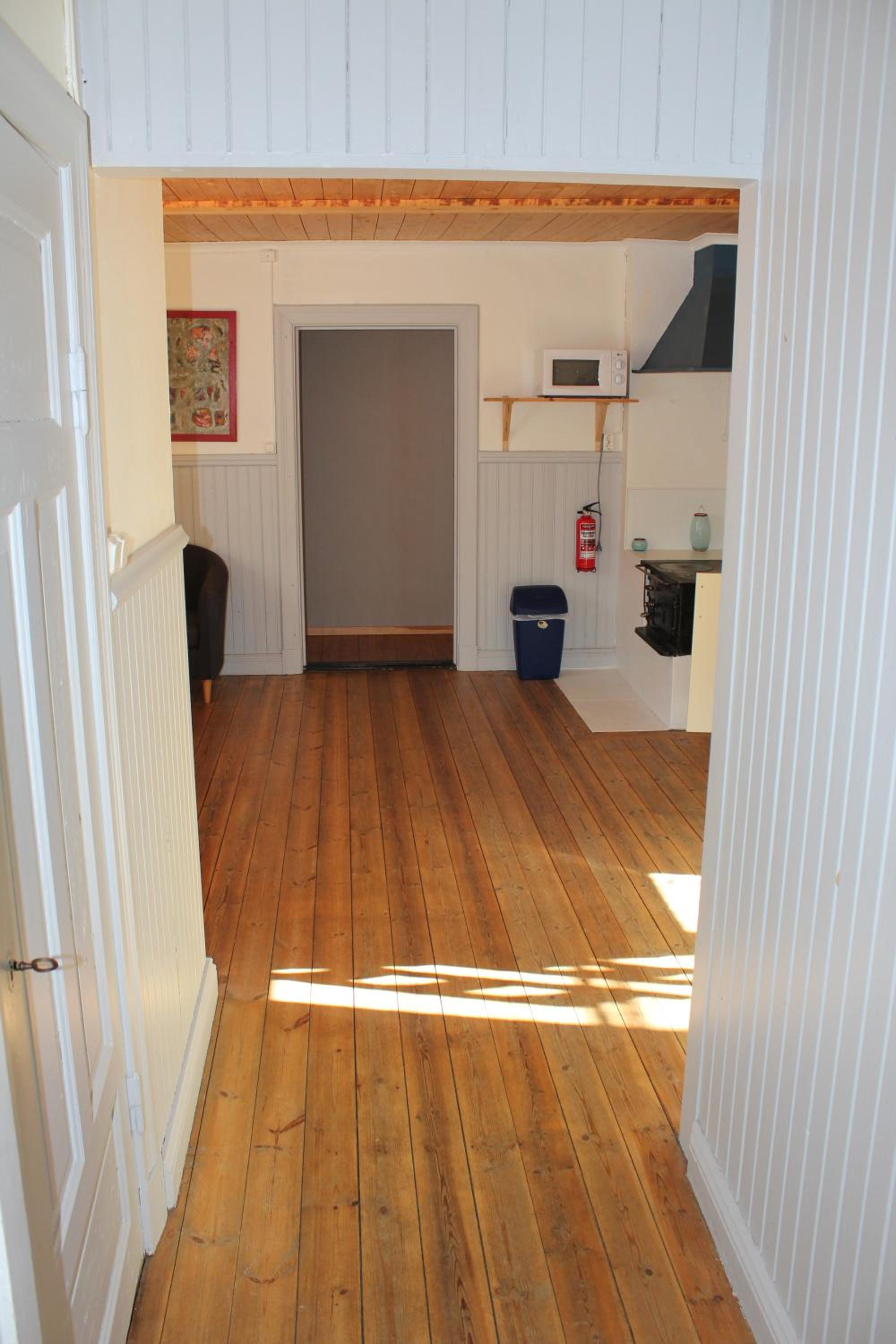 Two-Bedroom Apartment (5 Adults) - Photo 7
