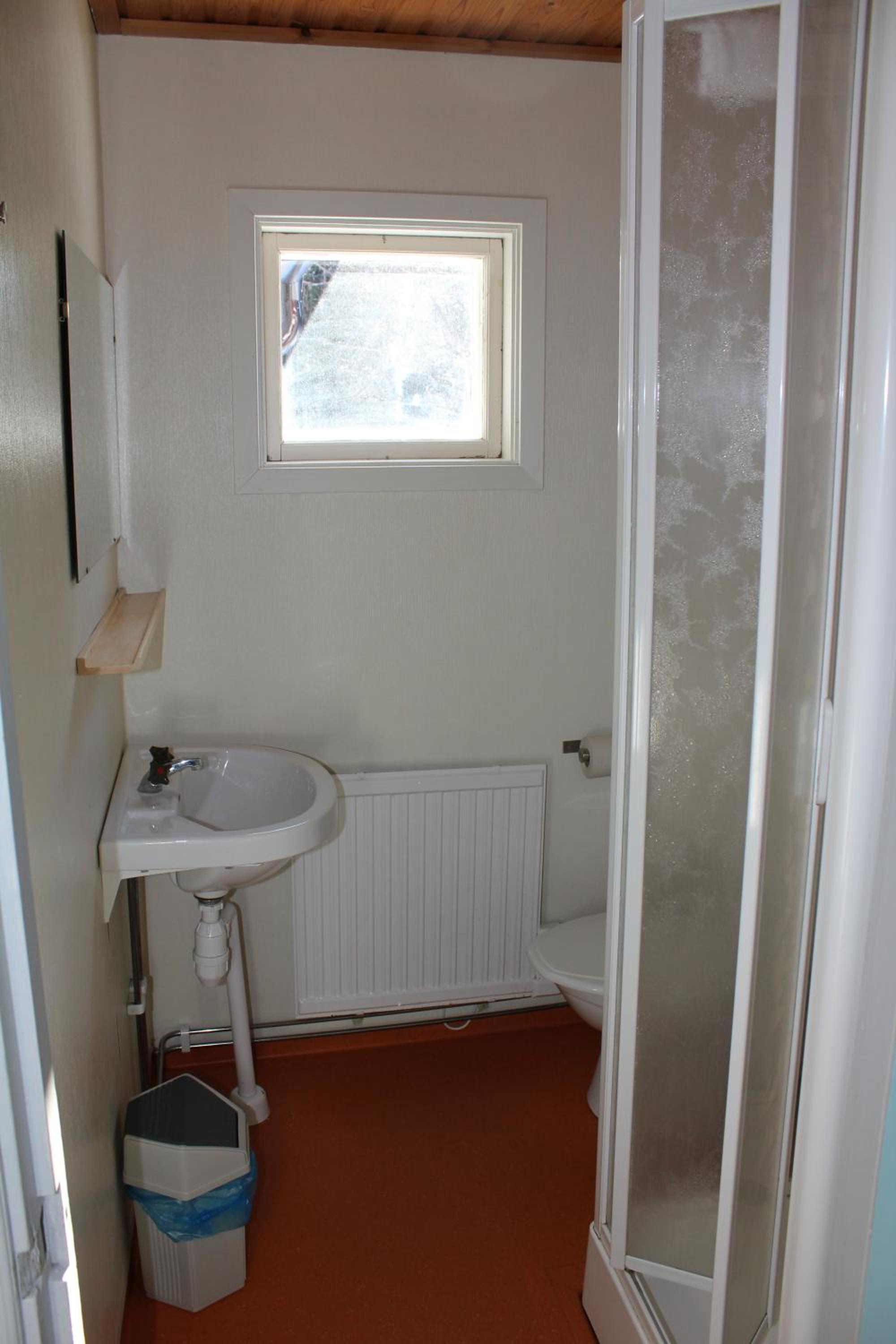 Two-Bedroom Apartment (5 Adults) - Photo 10
