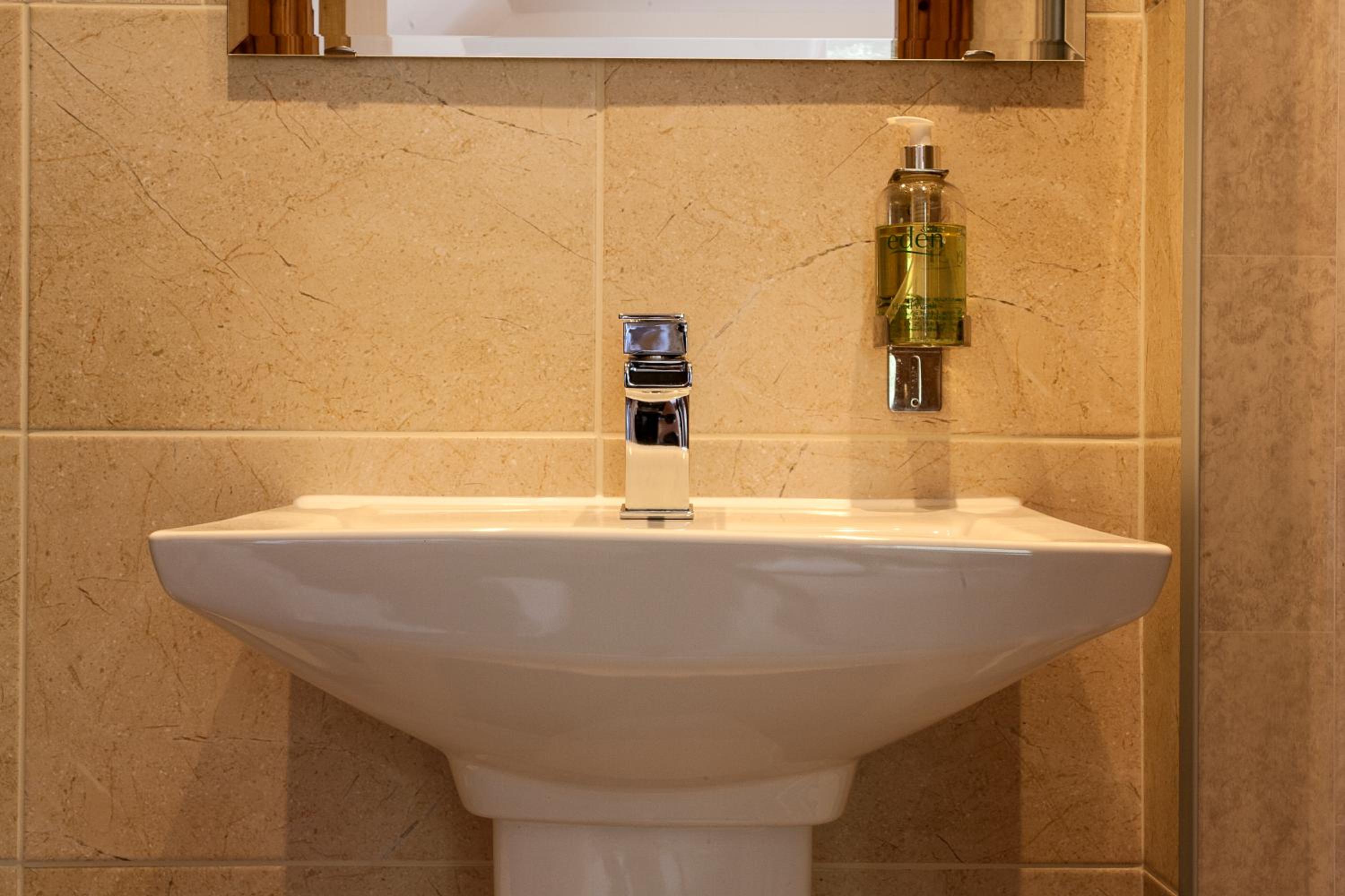 Double Room with Shower photo 2