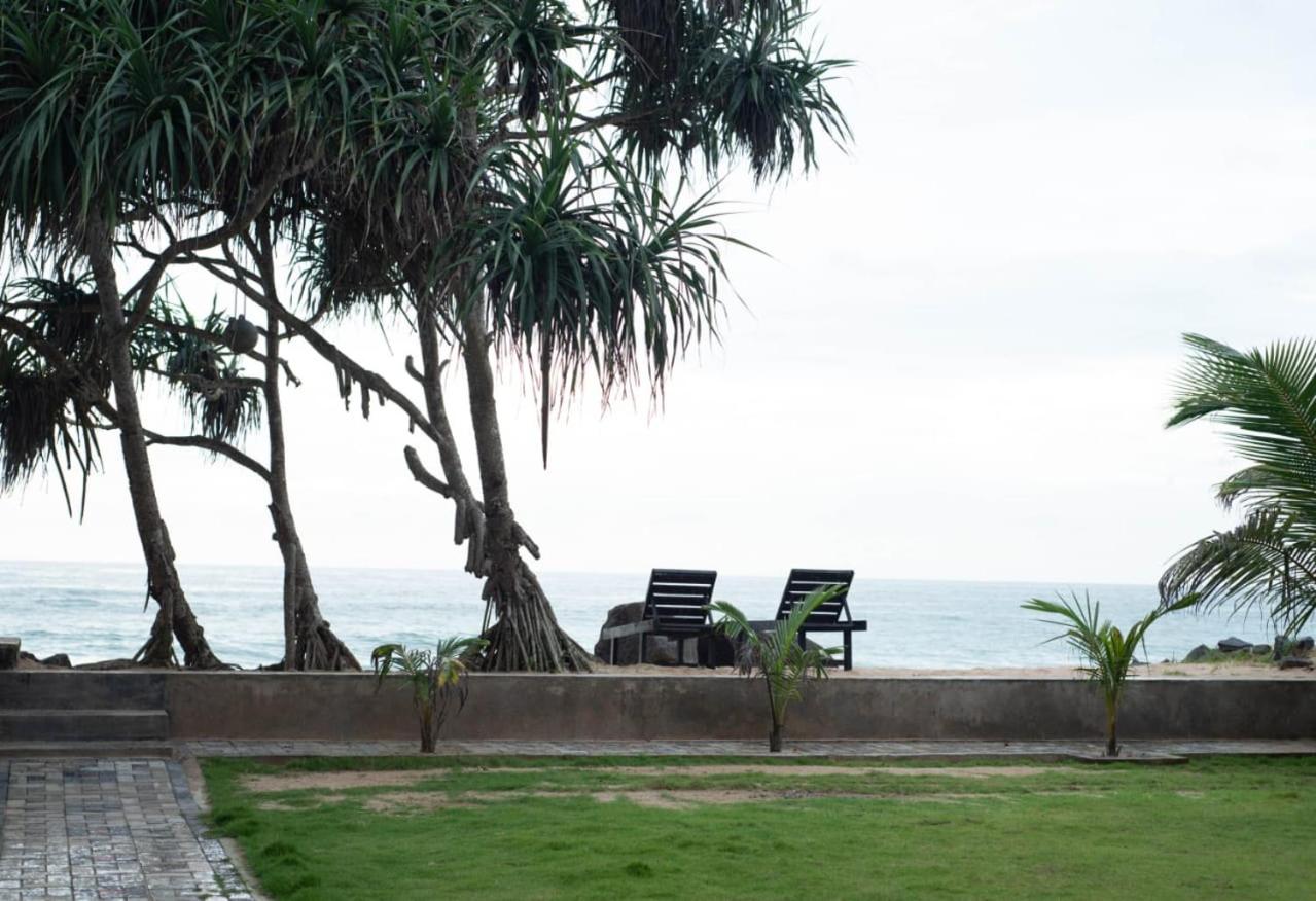Villa - Beach Front photo 2