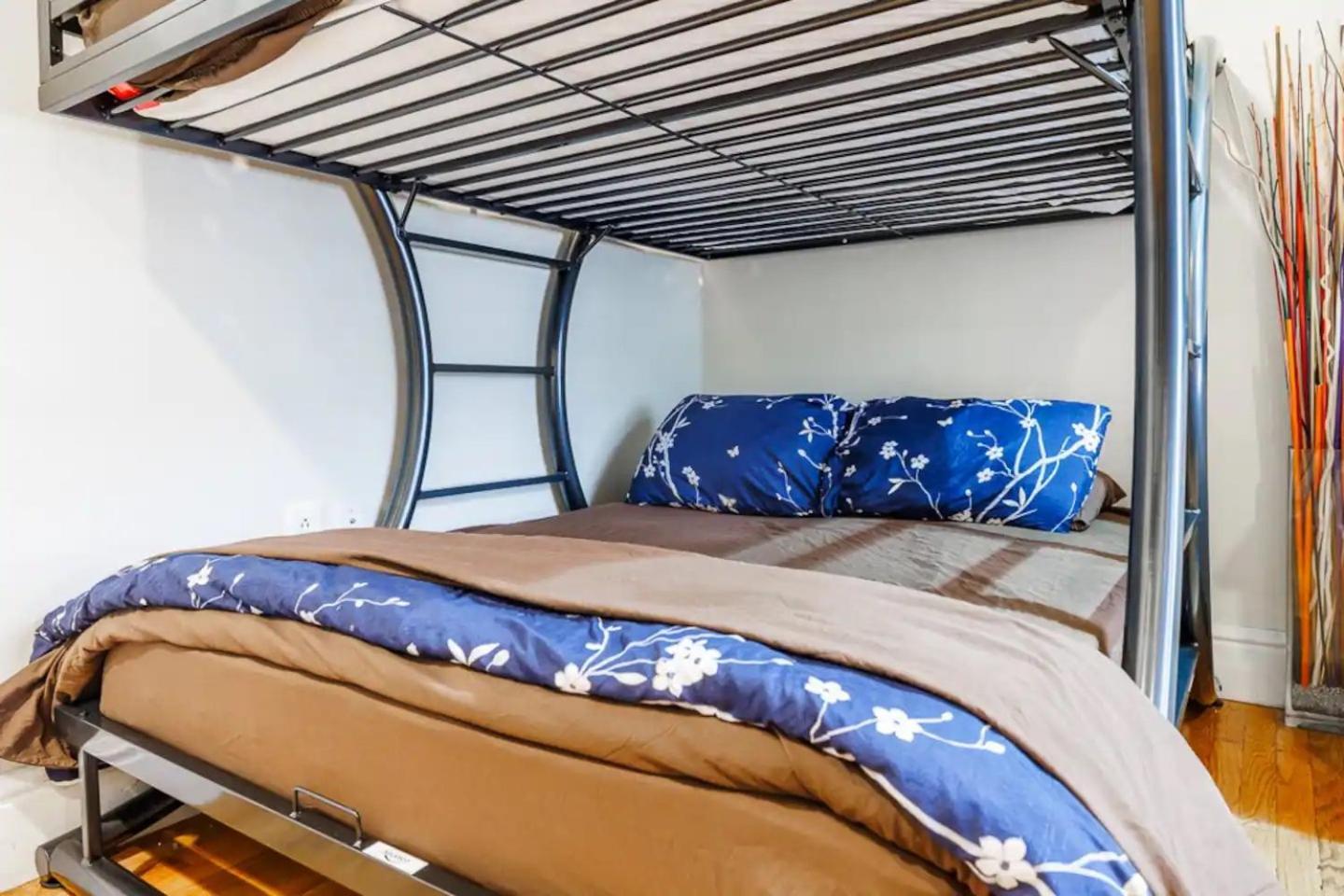 Studio Apartment photo 2