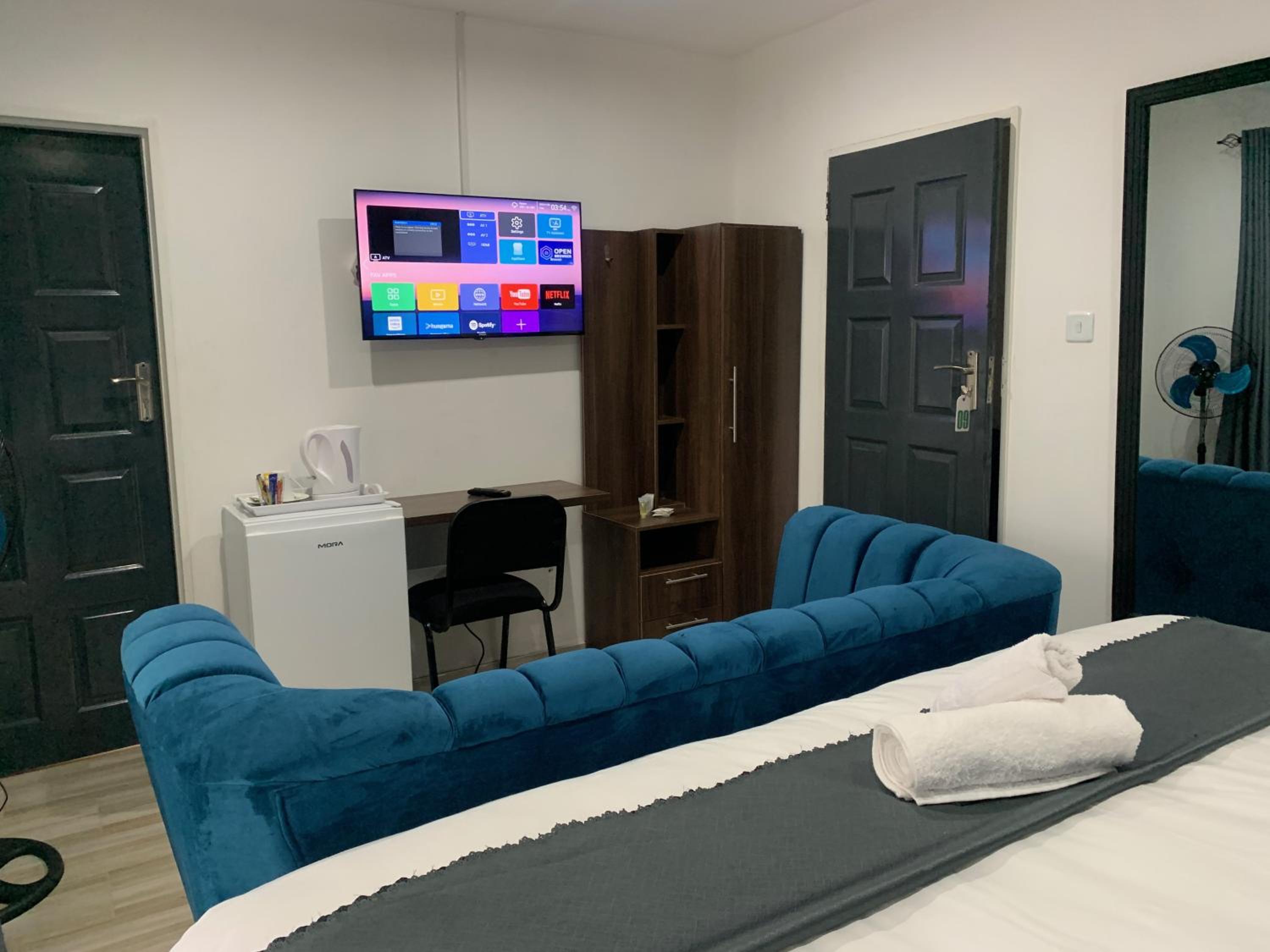 Junior Suite with Balcony photo 2