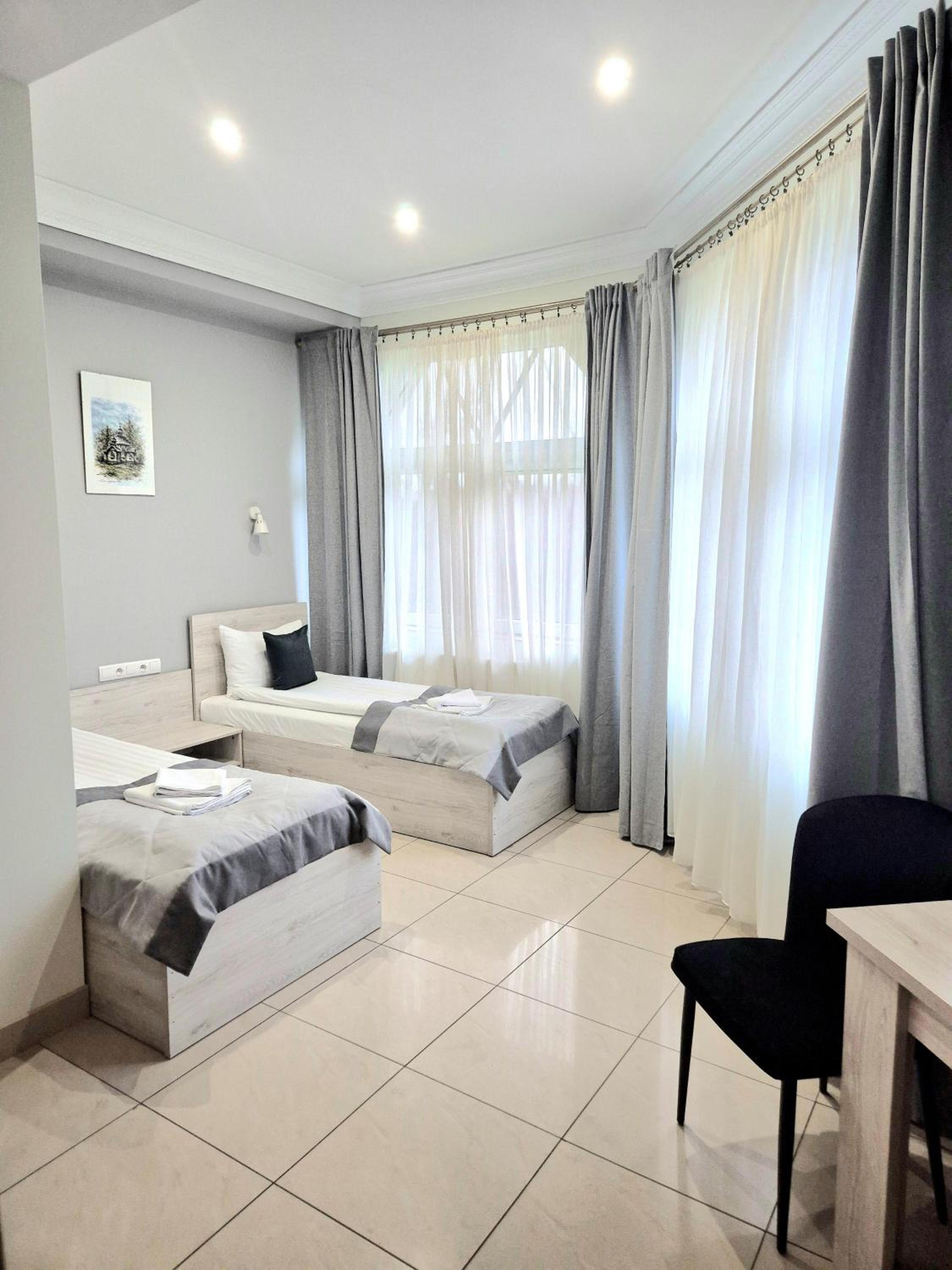 Standard Double Room - Photo 1