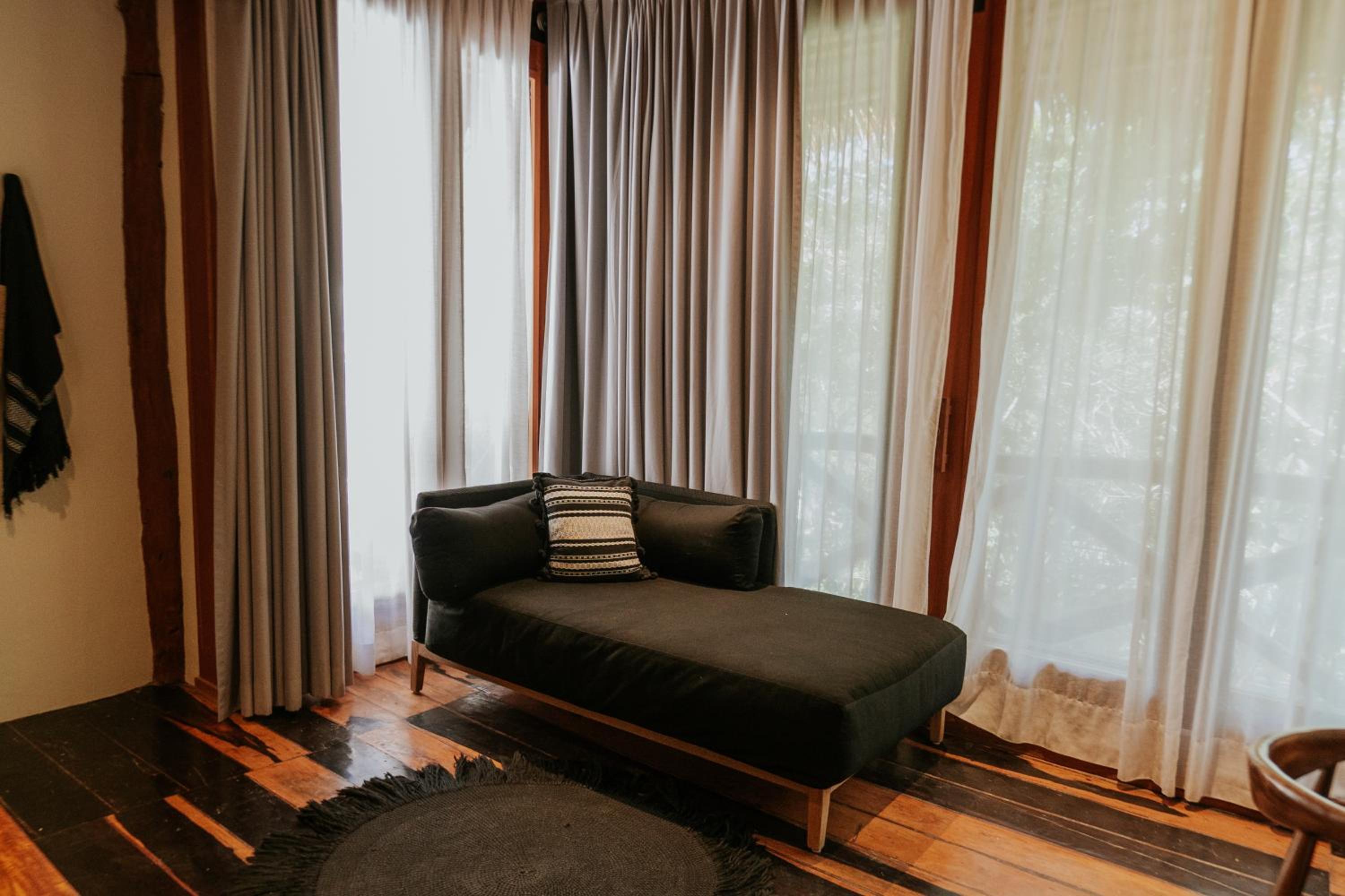 Superior Suite - Photo 3