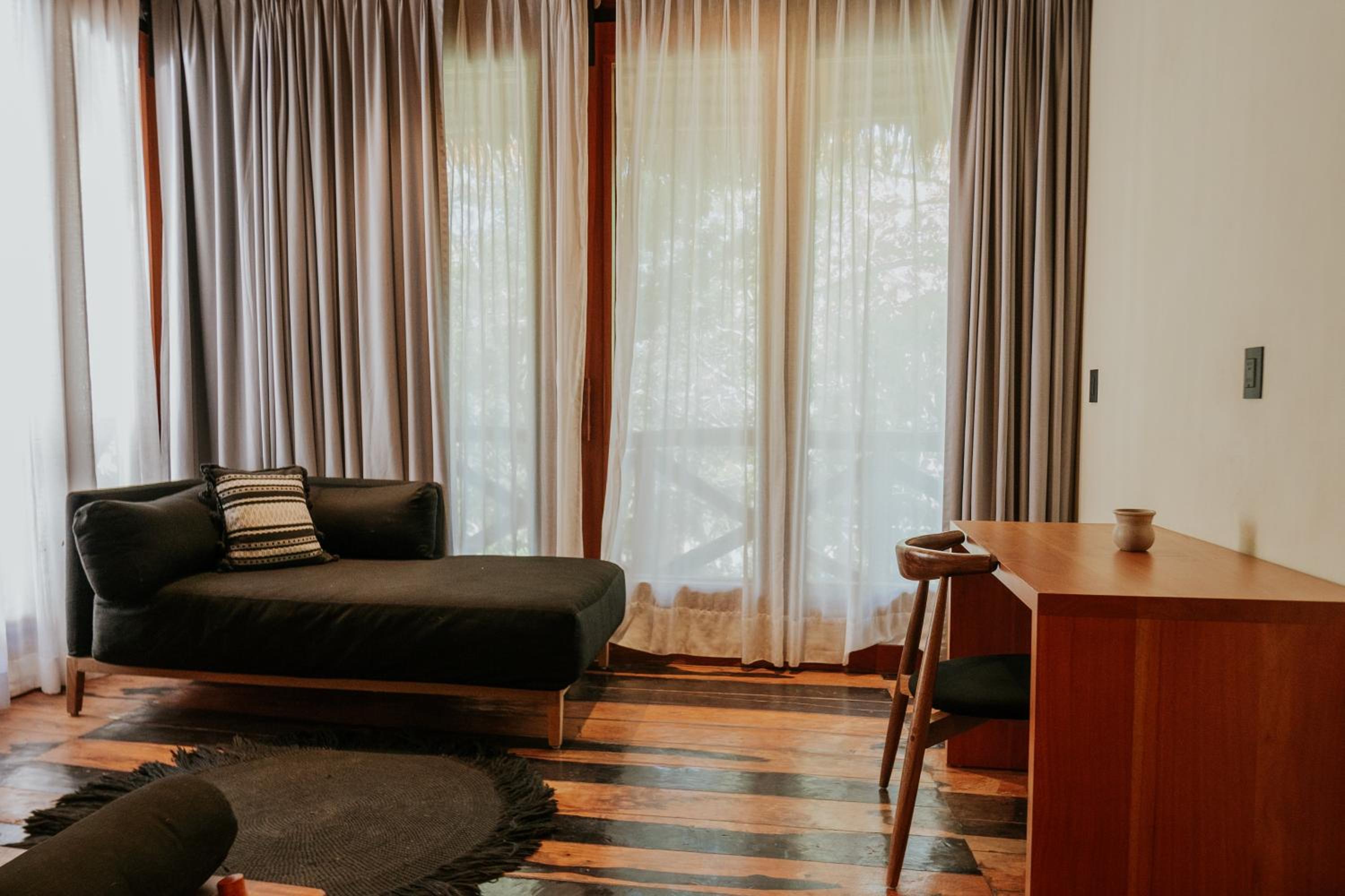 Superior Suite - Photo 4