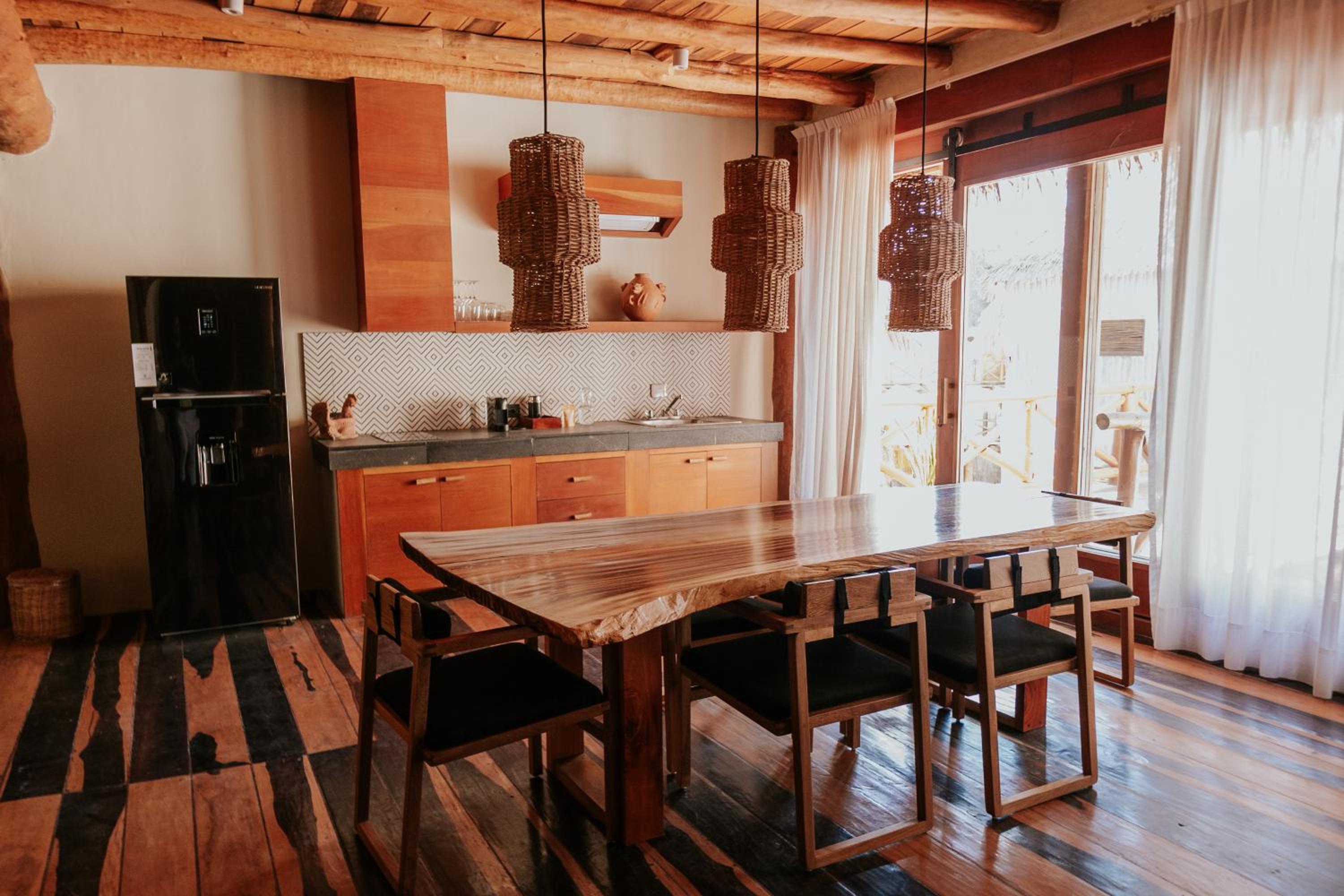 Superior Suite - Photo 27