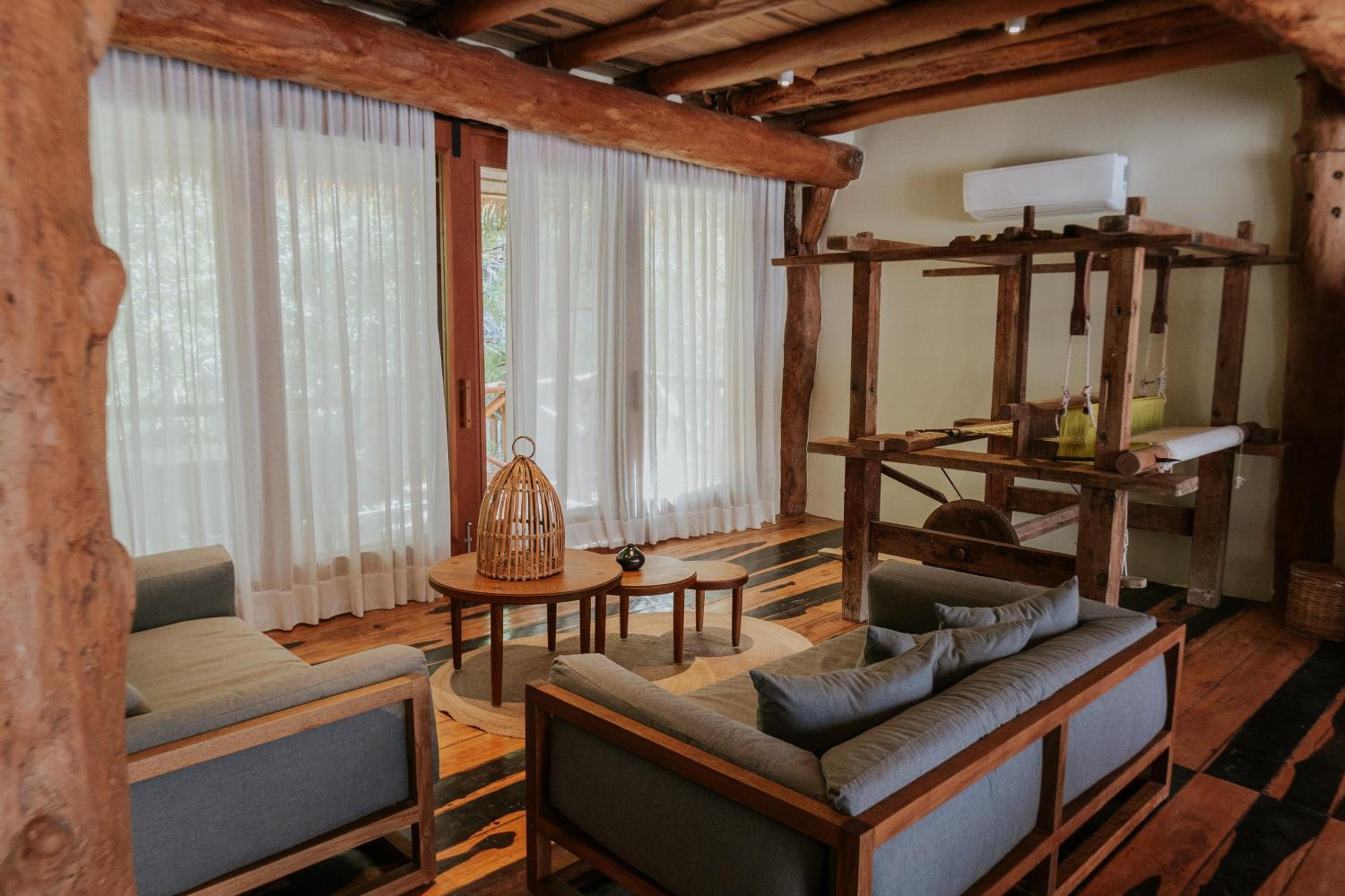 Superior Suite - Photo 28
