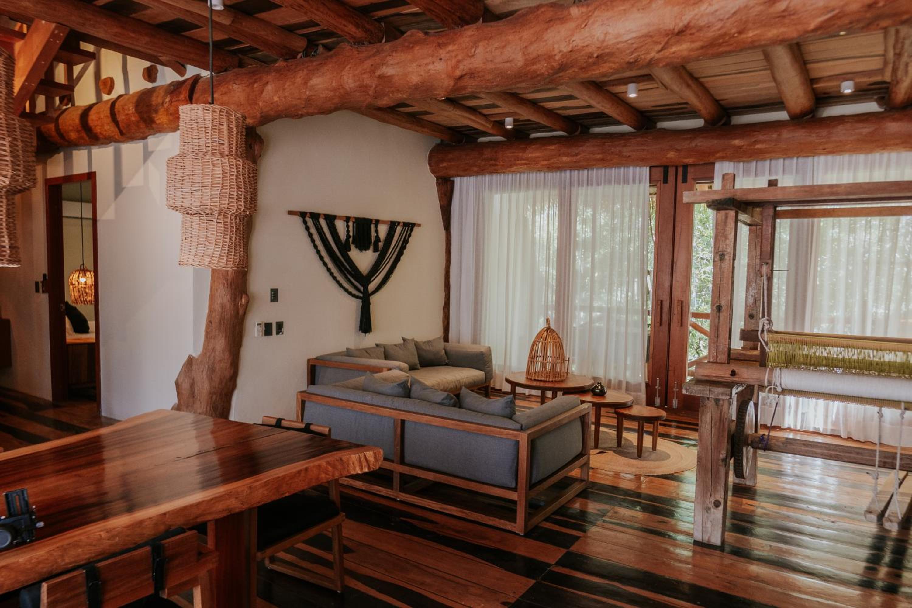 Superior Suite - Photo 14