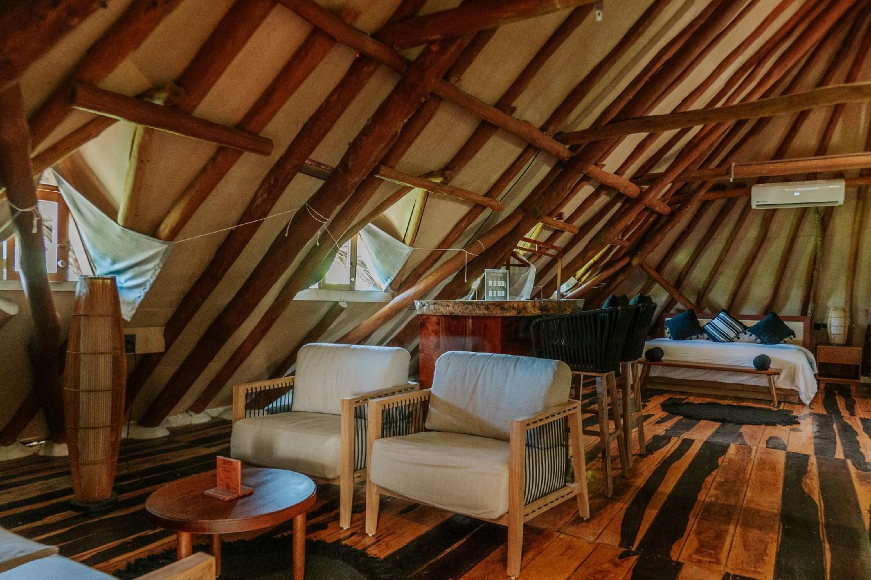 Superior Suite - Photo 6