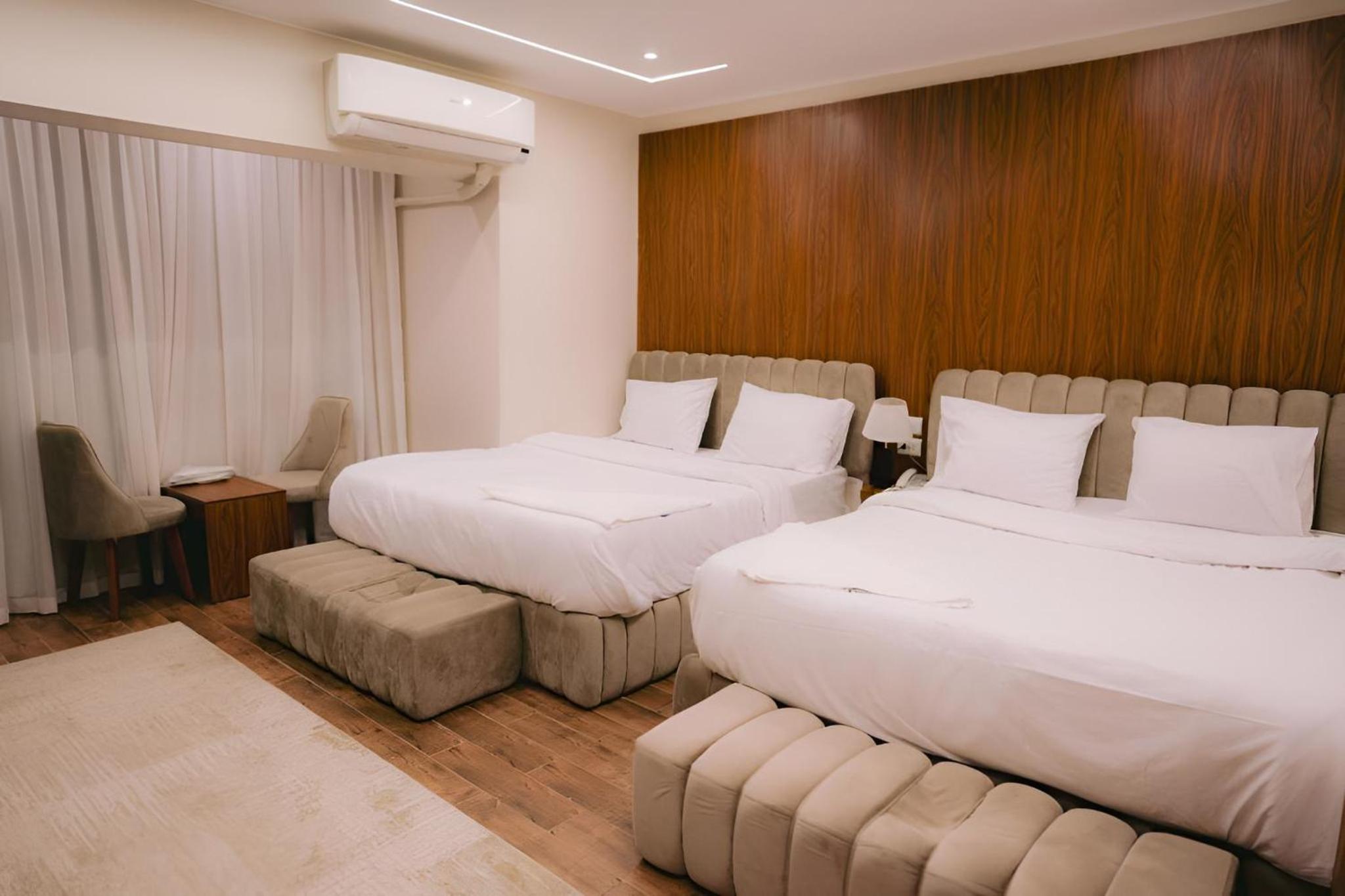 Triple Room With Mountain View