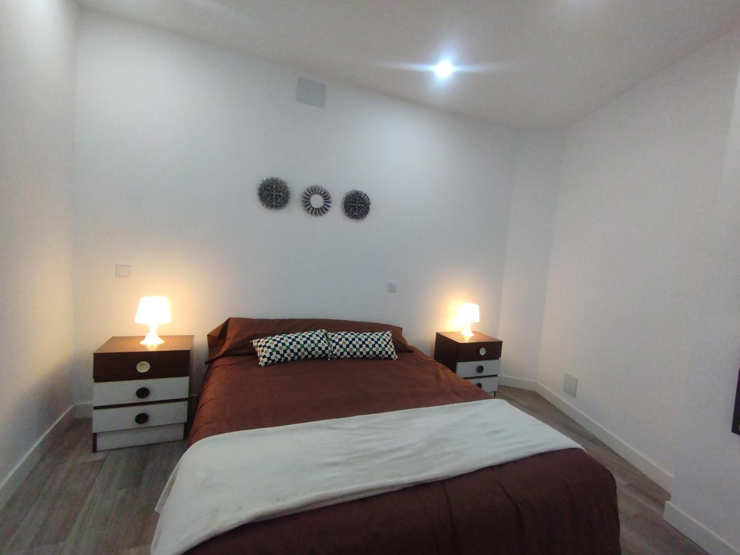 One-Bedroom Apartment photo 2