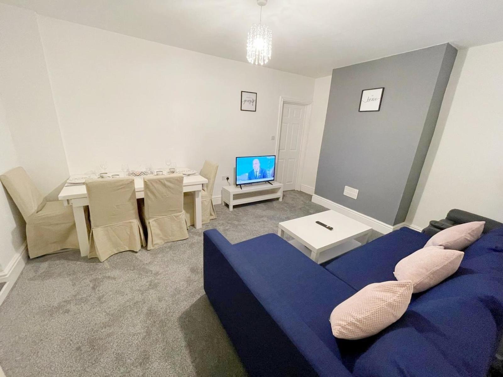 One-Bedroom House photo 2