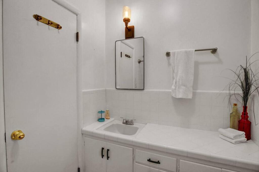 Apartment photo 2