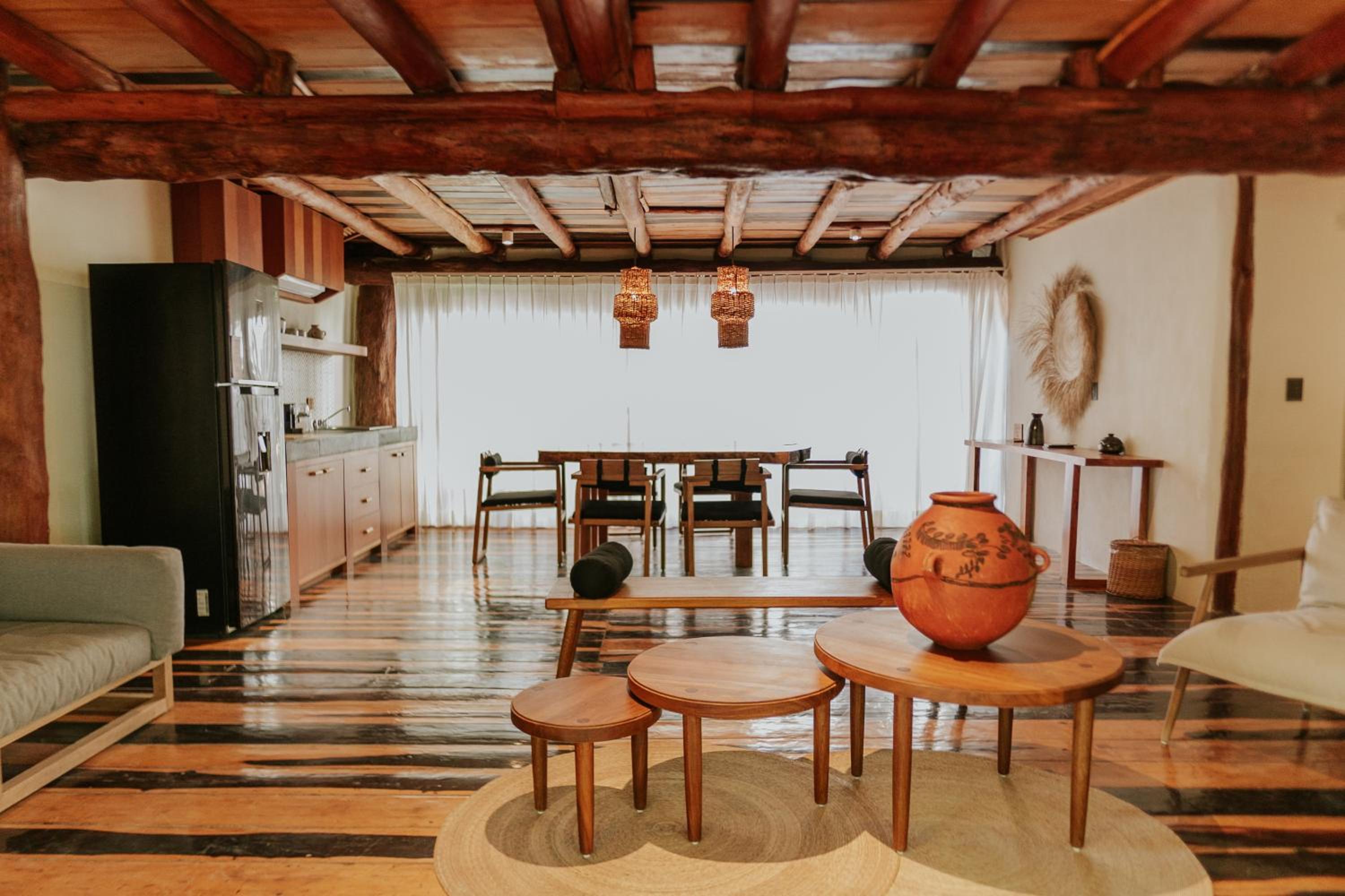 Deluxe Suite - Photo 1